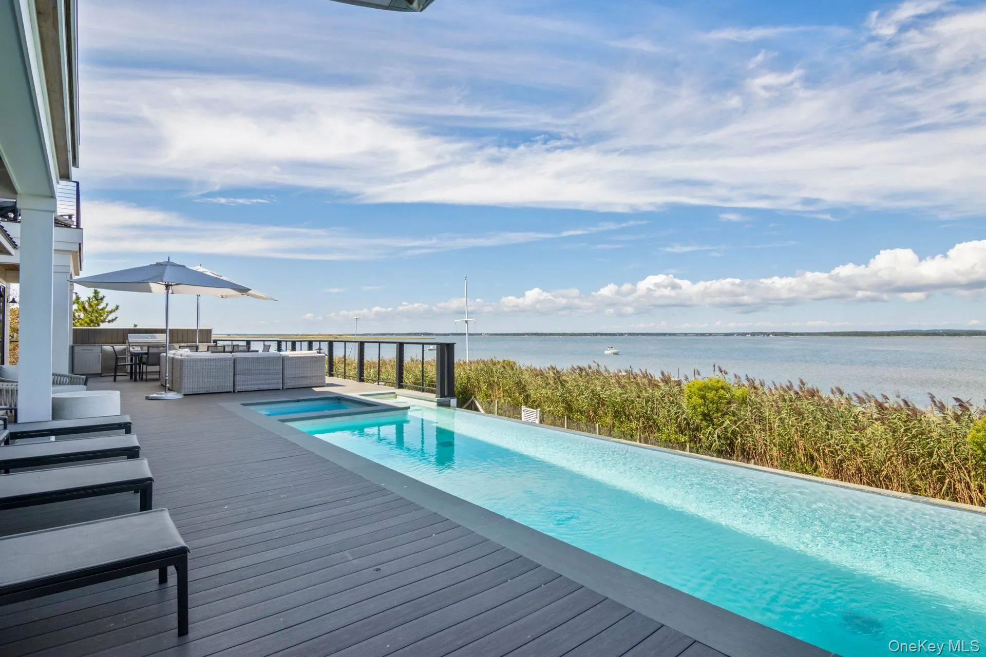 Waterviews from heated Gunite Infinity Edge Saltwater Pool with infinity edge & built in Spa Waterviews from heated Gunite Infinity Edge Saltwater Pool with infinity edge & built in Spa
