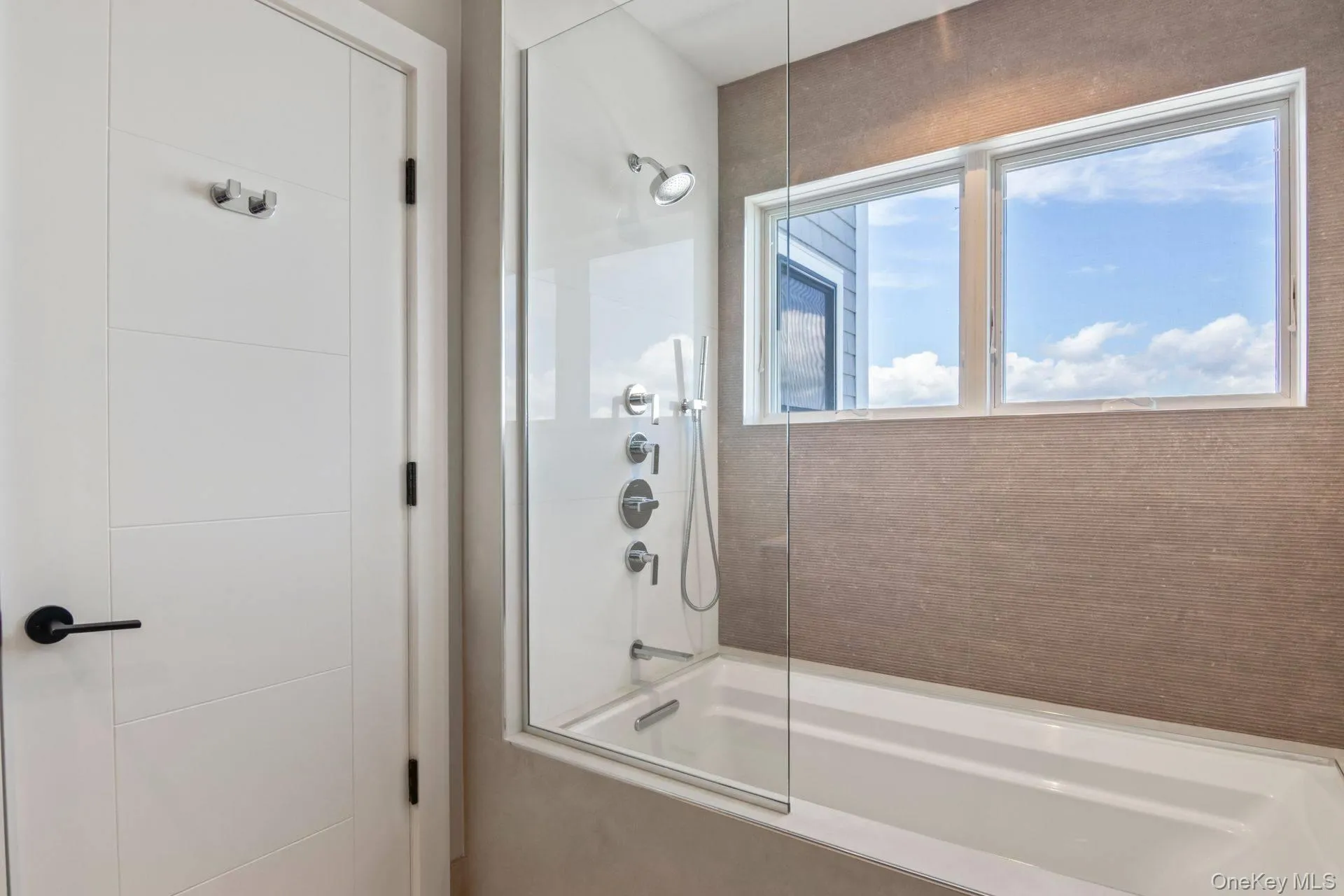 Bathroom with vanity and tub/shower Bathroom with vanity and tub/shower