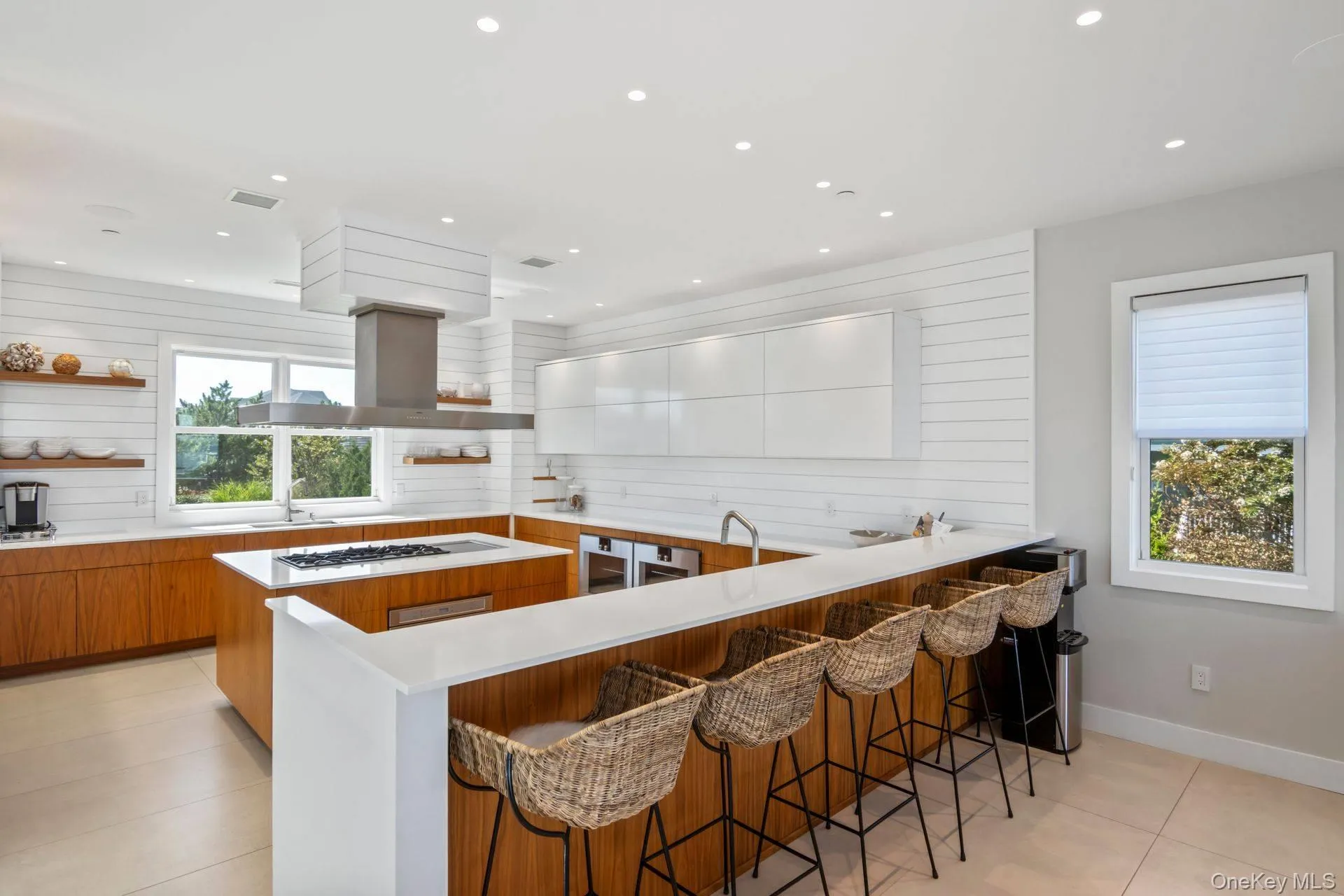 Chef's kitchen with breakfast bar Chef's kitchen with breakfast bar