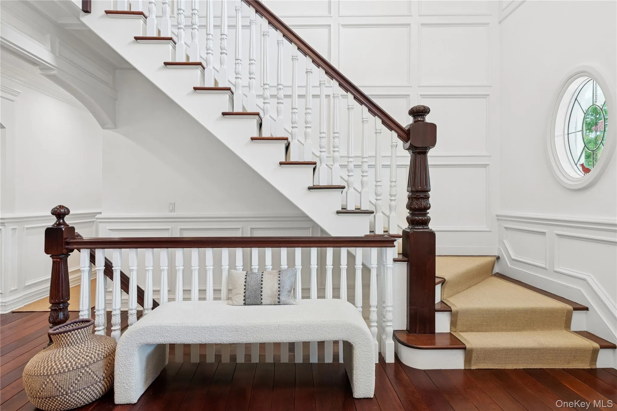 flows into a light-filled great room flows into a light-filled great room