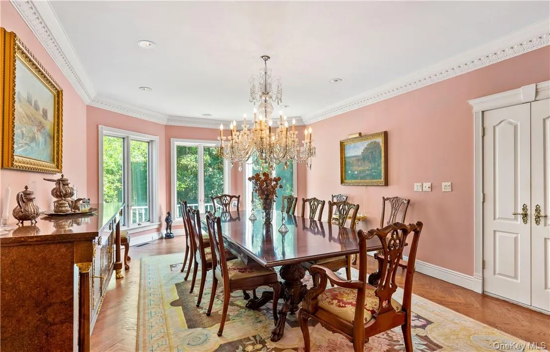 Elegant dining room Elegant dining room