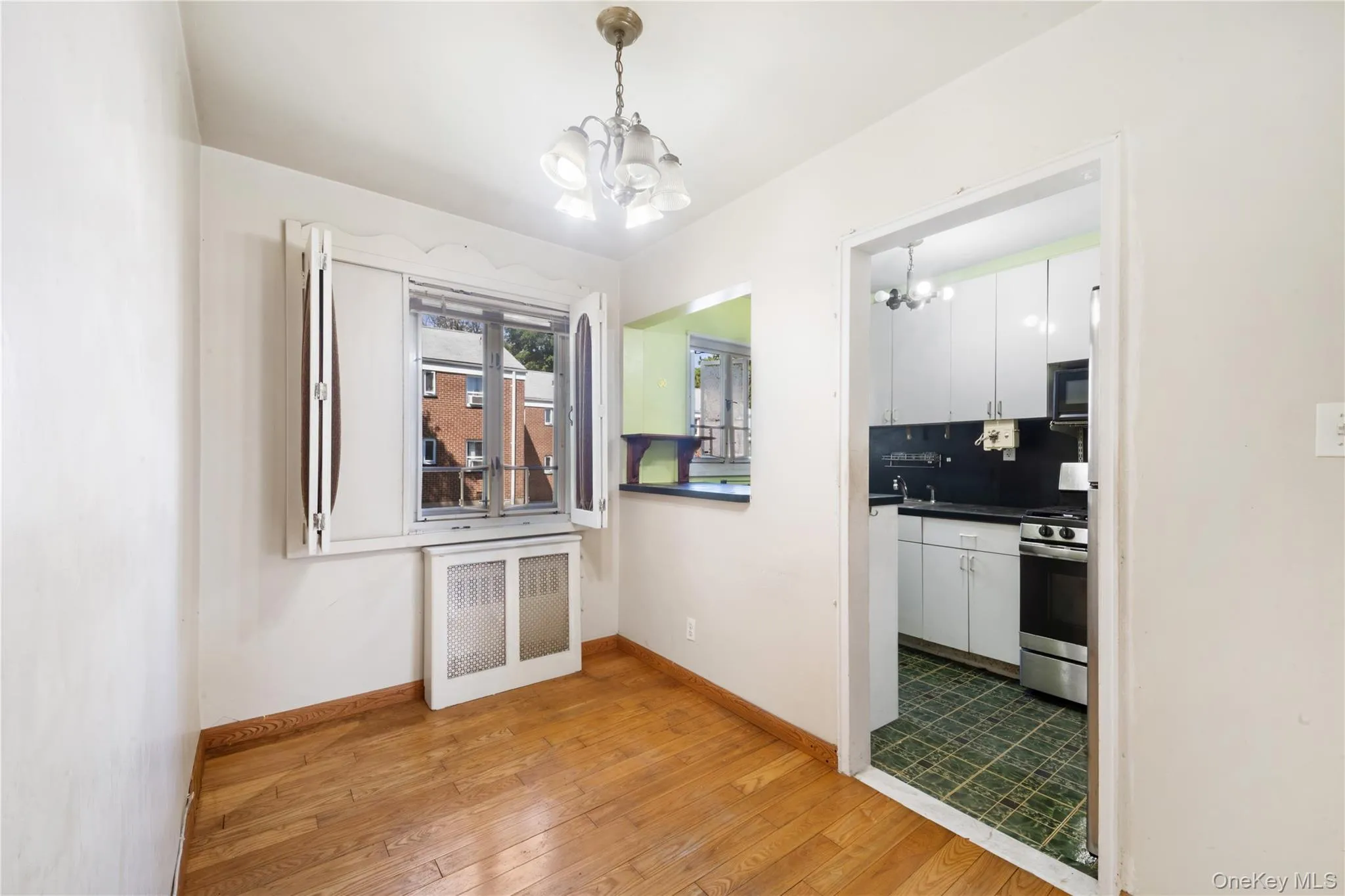 226-29 Manor Road, New York, NY, 2 Bedrooms Bedrooms, 4 Rooms Rooms,1 BathroomBathrooms,Residential,For Rent,Manor,0,908426 226-29 Manor Road, New York, NY, 2 Bedrooms Bedrooms, 4 Rooms Rooms,1 BathroomBathrooms,Residential,For Rent,Manor,0,908426