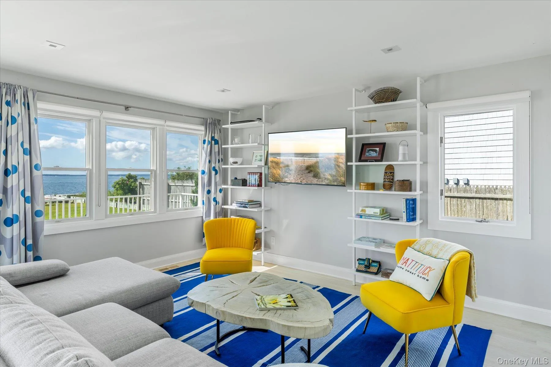 Impeccable design and clean lines with contemporary finishes complement the open layout. Impeccable design and clean lines with contemporary finishes complement the open layout.