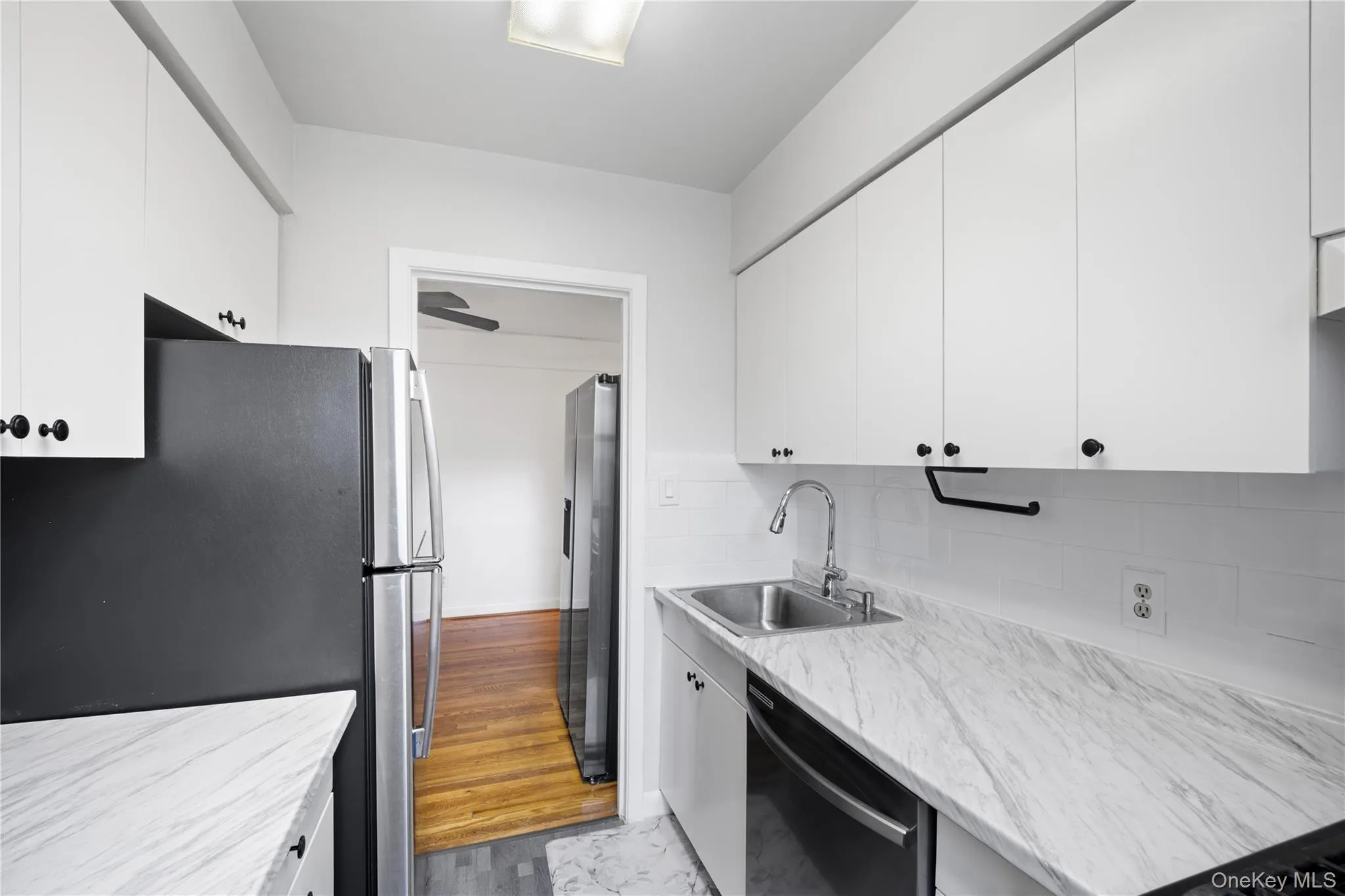 47-22 215th Place, New York, NY, 2 Bedrooms Bedrooms, 5 Rooms Rooms,1 BathroomBathrooms,Residential,For Rent,215th,0,908517 47-22 215th Place, New York, NY, 2 Bedrooms Bedrooms, 5 Rooms Rooms,1 BathroomBathrooms,Residential,For Rent,215th,0,908517