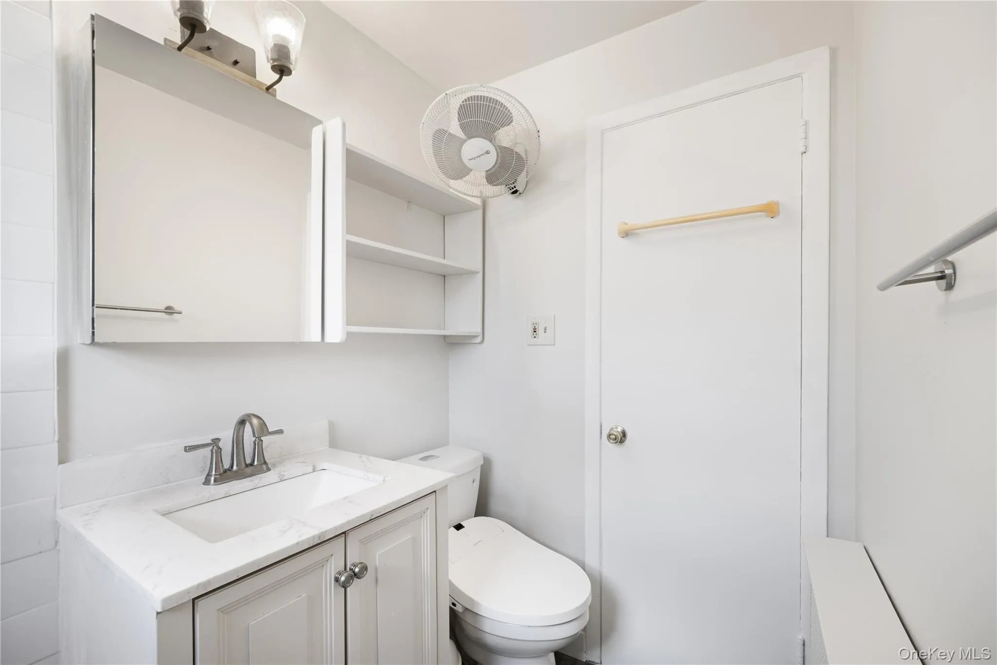 47-22 215th Place, New York, NY, 2 Bedrooms Bedrooms, 5 Rooms Rooms,1 BathroomBathrooms,Residential,For Rent,215th,0,908517 47-22 215th Place, New York, NY, 2 Bedrooms Bedrooms, 5 Rooms Rooms,1 BathroomBathrooms,Residential,For Rent,215th,0,908517