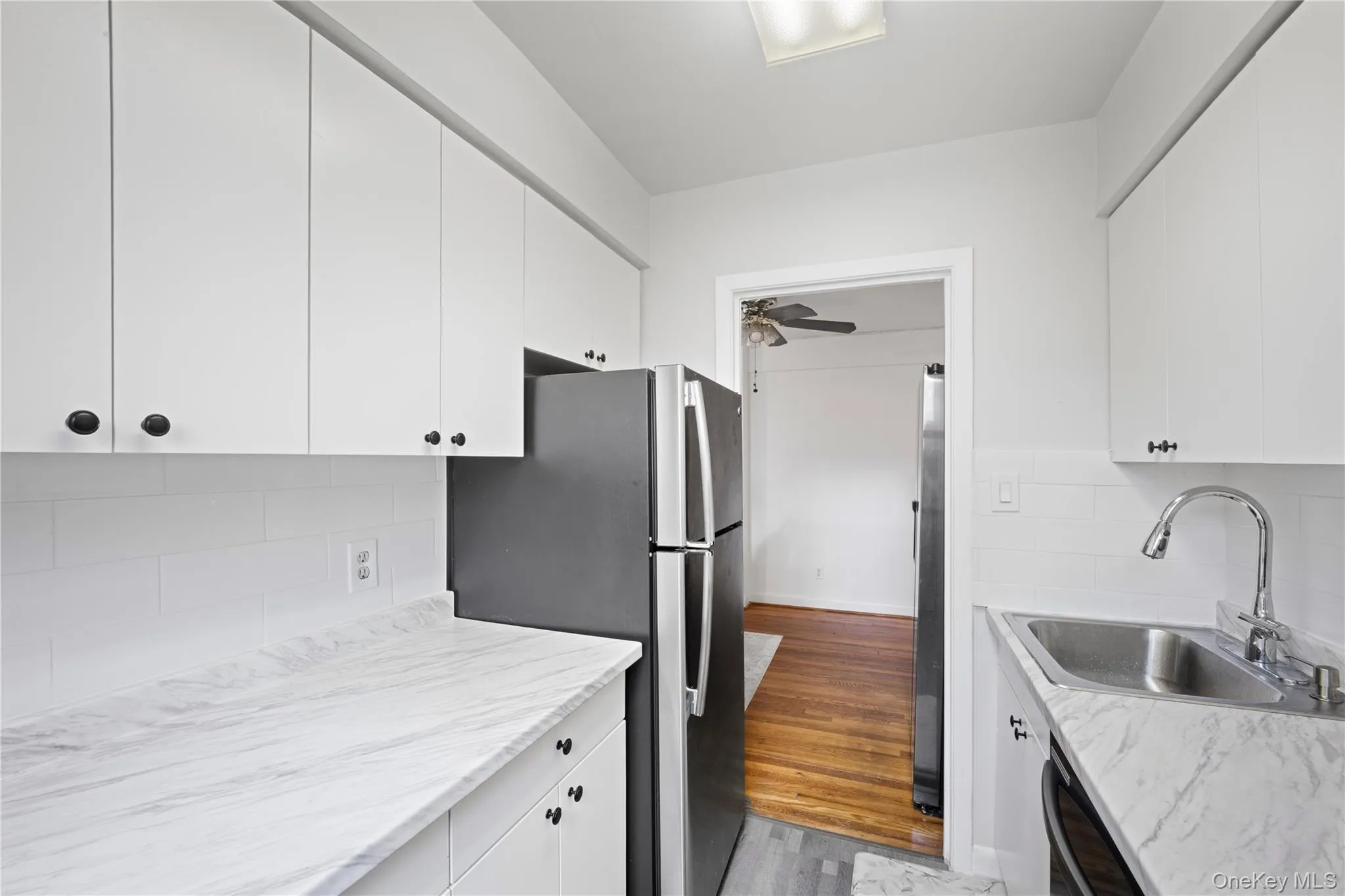 47-22 215th Place, New York, NY, 2 Bedrooms Bedrooms, 5 Rooms Rooms,1 BathroomBathrooms,Residential,For Rent,215th,0,908517 47-22 215th Place, New York, NY, 2 Bedrooms Bedrooms, 5 Rooms Rooms,1 BathroomBathrooms,Residential,For Rent,215th,0,908517
