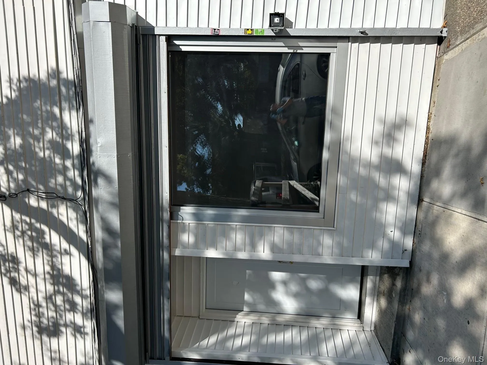 Entrance to property Entrance to property