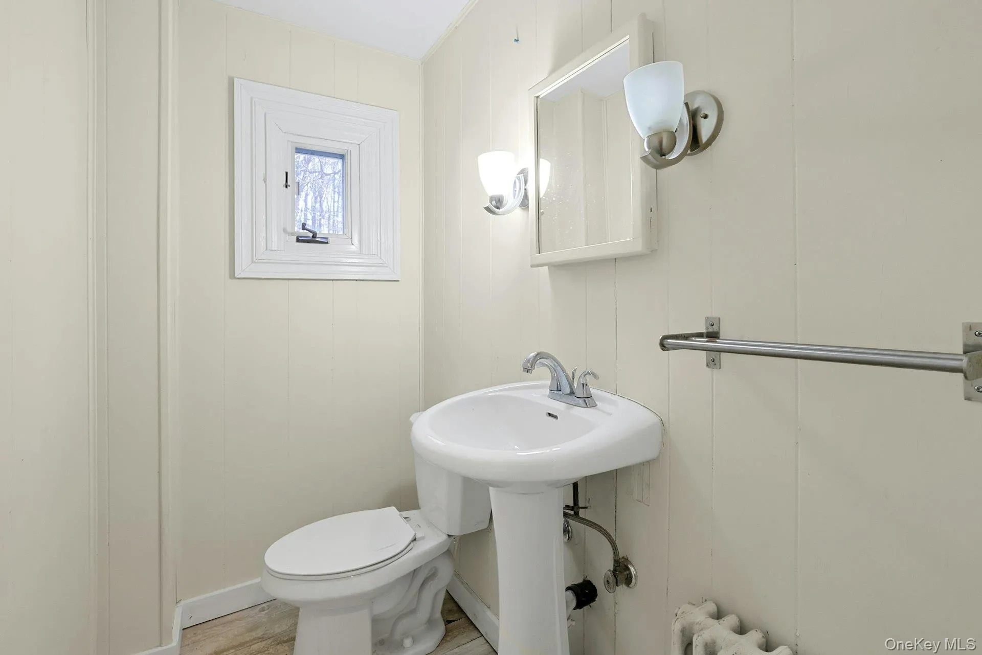 Lower level lavatory Lower level lavatory