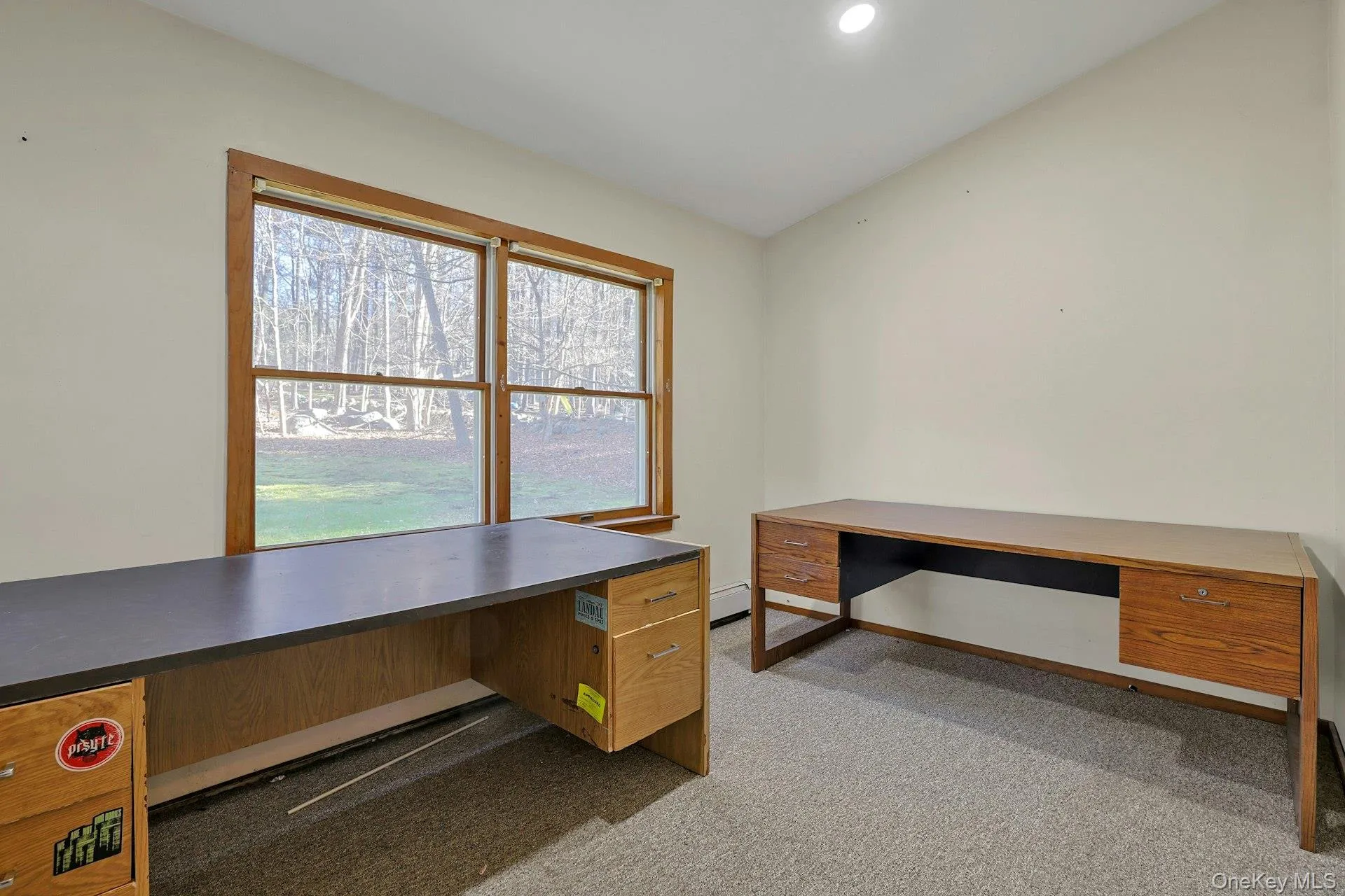 Bedroom on 1st floor Bedroom on 1st floor