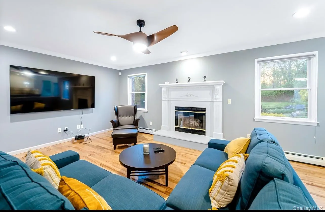 212 Fairway Drive, Riverhead, NY, 4 Bedrooms Bedrooms, 10 Rooms Rooms,2 BathroomsBathrooms,Residential Lease,Idx,Fairway,0,908871 212 Fairway Drive, Riverhead, NY, 4 Bedrooms Bedrooms, 10 Rooms Rooms,2 BathroomsBathrooms,Residential Lease,Idx,Fairway,0,908871