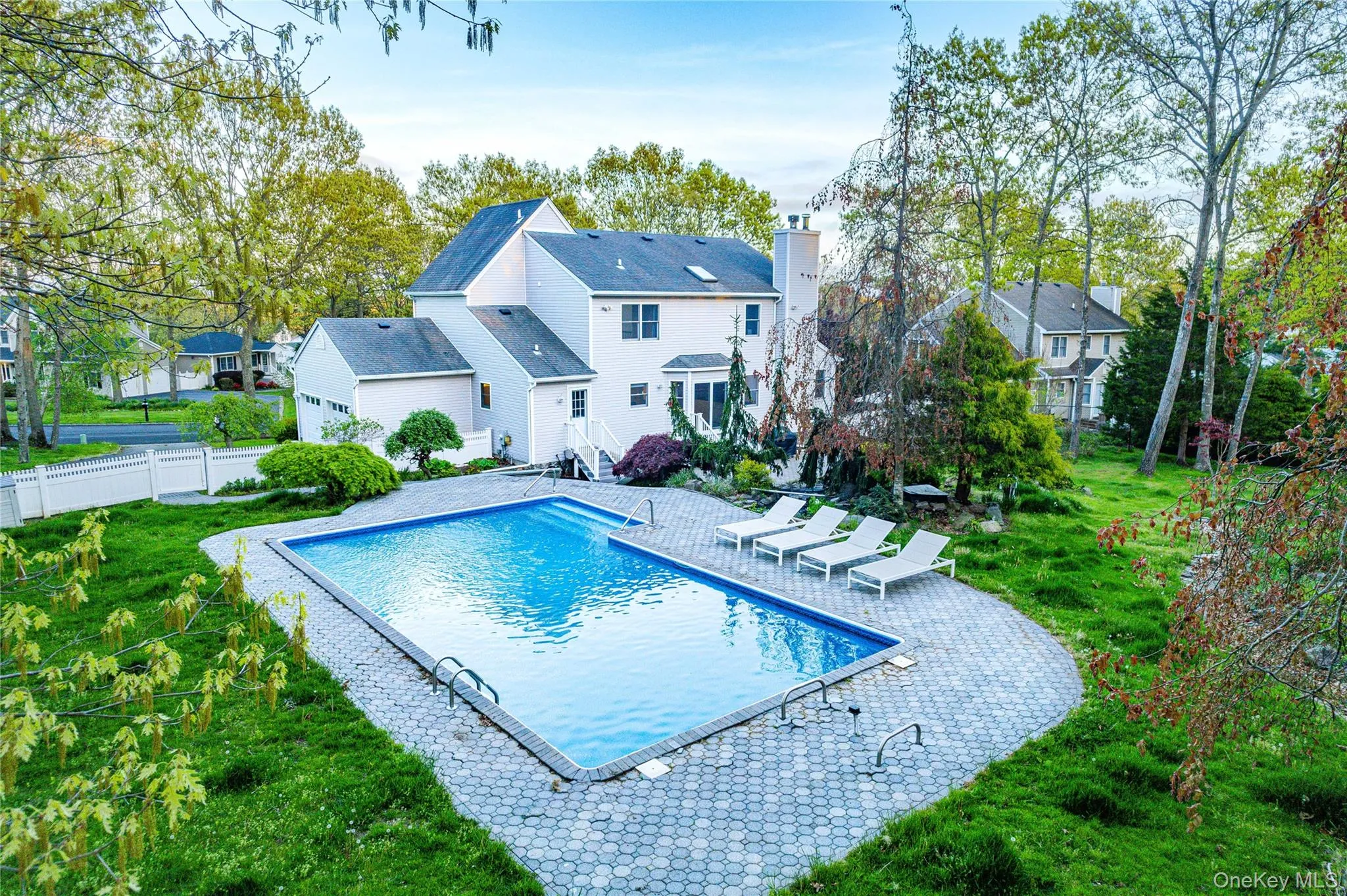 212 Fairway Drive, Riverhead, NY, 4 Bedrooms Bedrooms, 10 Rooms Rooms,2 BathroomsBathrooms,Residential Lease,Idx,Fairway,0,908871 212 Fairway Drive, Riverhead, NY, 4 Bedrooms Bedrooms, 10 Rooms Rooms,2 BathroomsBathrooms,Residential Lease,Idx,Fairway,0,908871