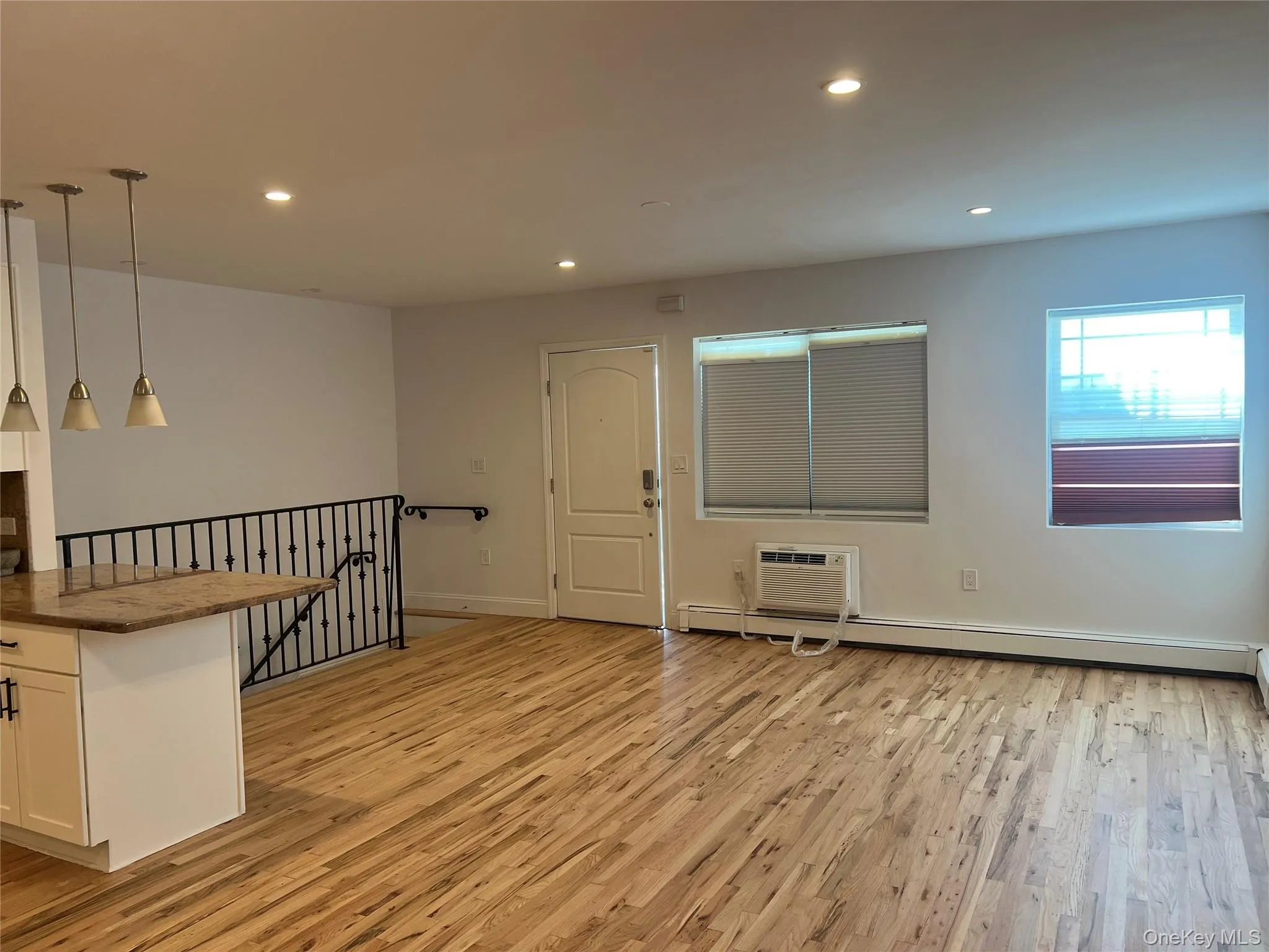 10008 Shore Front Parkway, New York, NY, 2 Bedrooms Bedrooms, 6 Rooms Rooms,2 BathroomsBathrooms,Residential,For Rent,Shore Front,0,909053 10008 Shore Front Parkway, New York, NY, 2 Bedrooms Bedrooms, 6 Rooms Rooms,2 BathroomsBathrooms,Residential,For Rent,Shore Front,0,909053