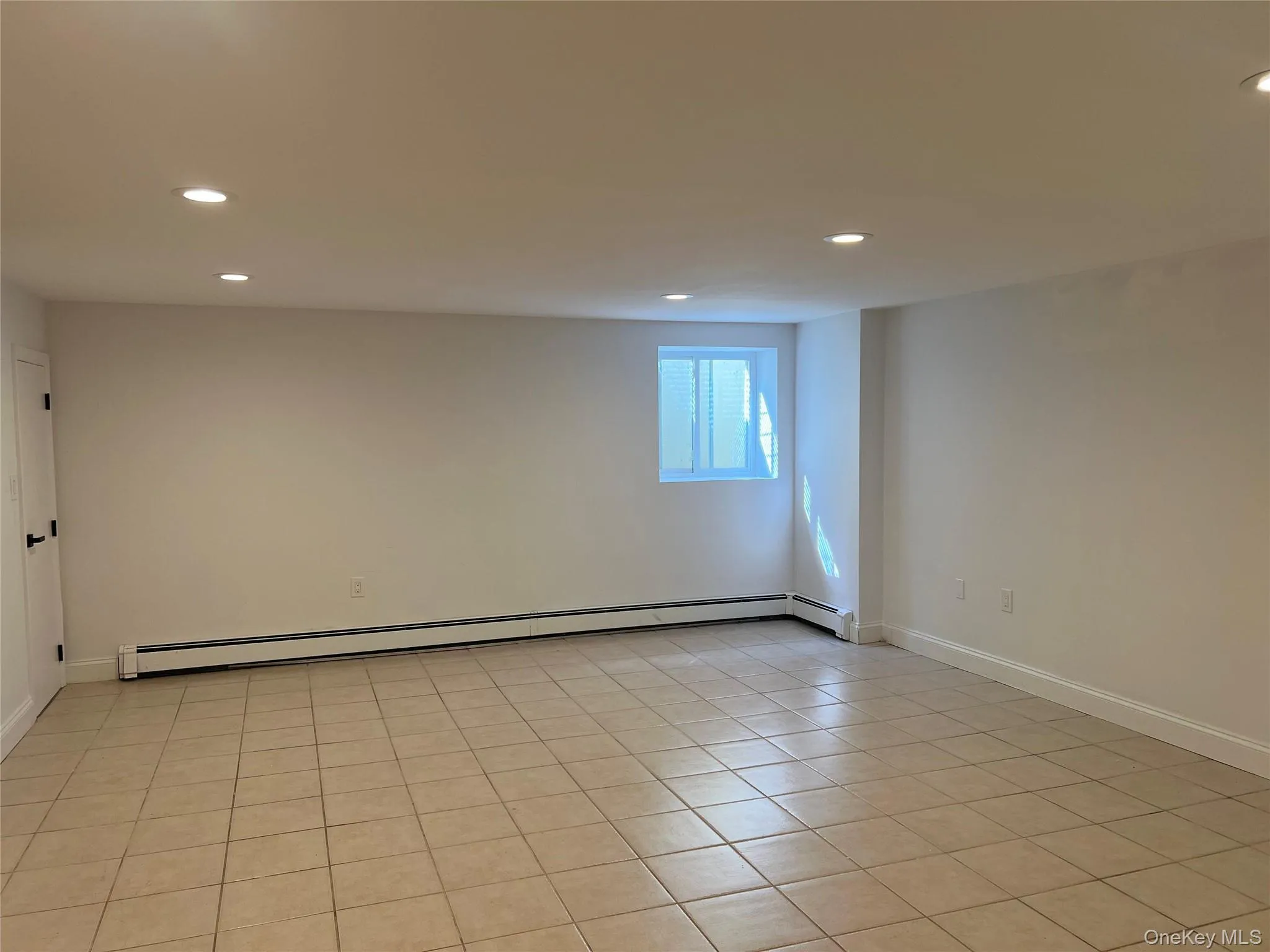 10008 Shore Front Parkway, New York, NY, 2 Bedrooms Bedrooms, 6 Rooms Rooms,2 BathroomsBathrooms,Residential,For Rent,Shore Front,0,909053 10008 Shore Front Parkway, New York, NY, 2 Bedrooms Bedrooms, 6 Rooms Rooms,2 BathroomsBathrooms,Residential,For Rent,Shore Front,0,909053