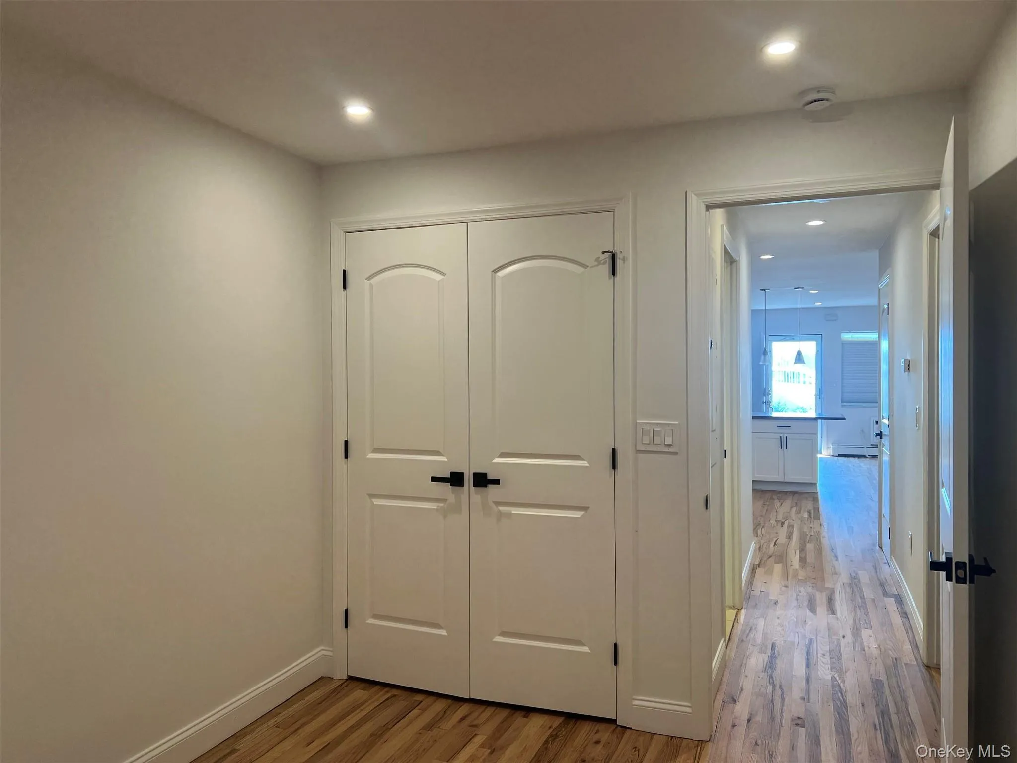 10008 Shore Front Parkway, New York, NY, 2 Bedrooms Bedrooms, 6 Rooms Rooms,2 BathroomsBathrooms,Residential,For Rent,Shore Front,0,909053 10008 Shore Front Parkway, New York, NY, 2 Bedrooms Bedrooms, 6 Rooms Rooms,2 BathroomsBathrooms,Residential,For Rent,Shore Front,0,909053
