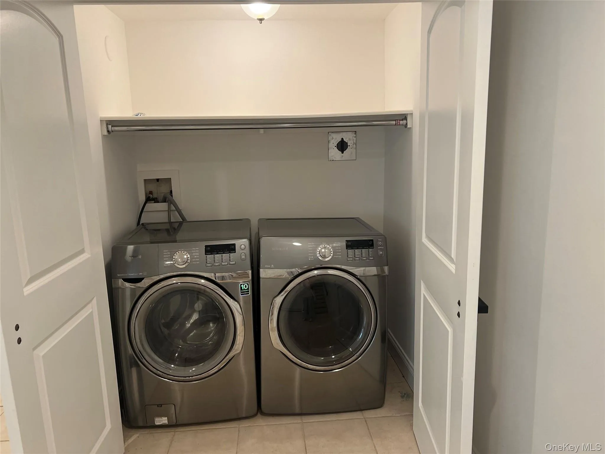 10008 Shore Front Parkway, New York, NY, 2 Bedrooms Bedrooms, 6 Rooms Rooms,2 BathroomsBathrooms,Residential,For Rent,Shore Front,0,909053 10008 Shore Front Parkway, New York, NY, 2 Bedrooms Bedrooms, 6 Rooms Rooms,2 BathroomsBathrooms,Residential,For Rent,Shore Front,0,909053