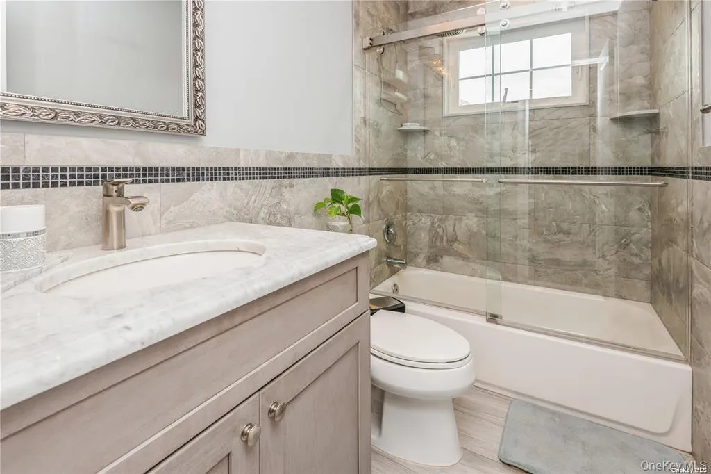 45 Meeting Lane, Oyster Bay, NY, 5 Bedrooms Bedrooms, 11 Rooms Rooms,4 BathroomsBathrooms,Residential,For Rent,Meeting,0,909235 45 Meeting Lane, Oyster Bay, NY, 5 Bedrooms Bedrooms, 11 Rooms Rooms,4 BathroomsBathrooms,Residential,For Rent,Meeting,0,909235