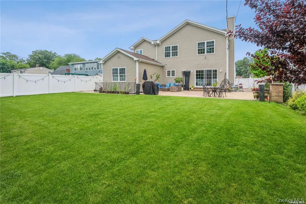 45 Meeting Lane, Oyster Bay, NY, 5 Bedrooms Bedrooms, 11 Rooms Rooms,4 BathroomsBathrooms,Residential,For Rent,Meeting,0,909235 45 Meeting Lane, Oyster Bay, NY, 5 Bedrooms Bedrooms, 11 Rooms Rooms,4 BathroomsBathrooms,Residential,For Rent,Meeting,0,909235