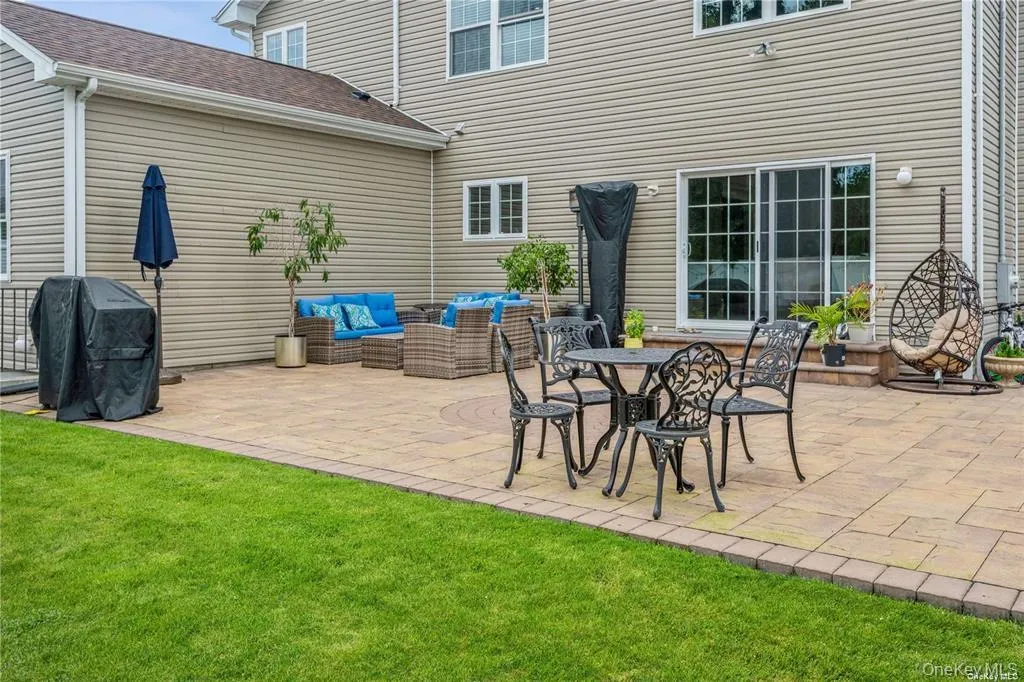 45 Meeting Lane, Oyster Bay, NY, 5 Bedrooms Bedrooms, 11 Rooms Rooms,4 BathroomsBathrooms,Residential,For Rent,Meeting,0,909235 45 Meeting Lane, Oyster Bay, NY, 5 Bedrooms Bedrooms, 11 Rooms Rooms,4 BathroomsBathrooms,Residential,For Rent,Meeting,0,909235