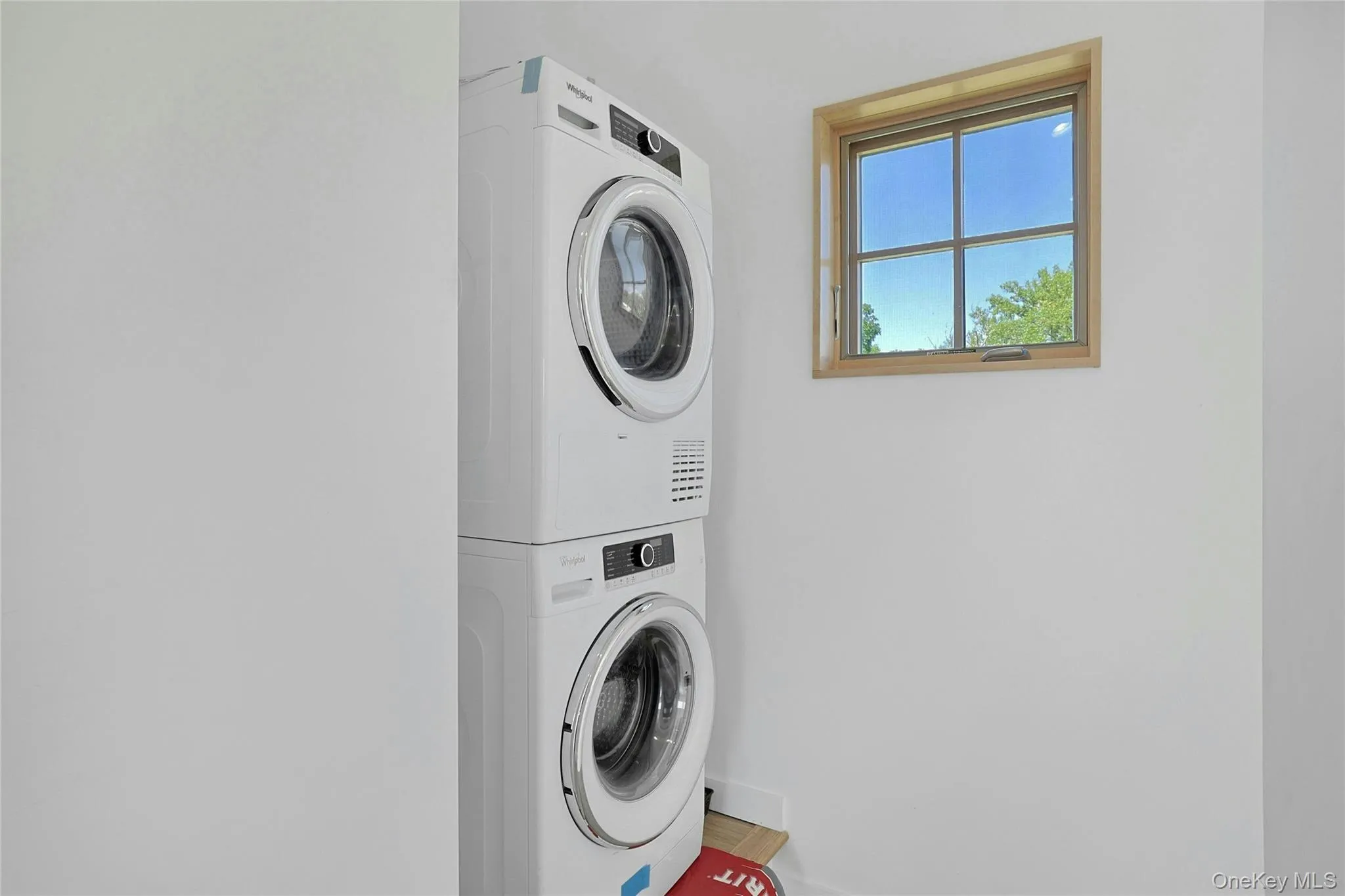 93 Paradise Avenue, Orangetown, NY, 2 Bedrooms Bedrooms, 6 Rooms Rooms,2 BathroomsBathrooms,Residential Lease,Idx,Paradise,0,909309 93 Paradise Avenue, Orangetown, NY, 2 Bedrooms Bedrooms, 6 Rooms Rooms,2 BathroomsBathrooms,Residential Lease,Idx,Paradise,0,909309