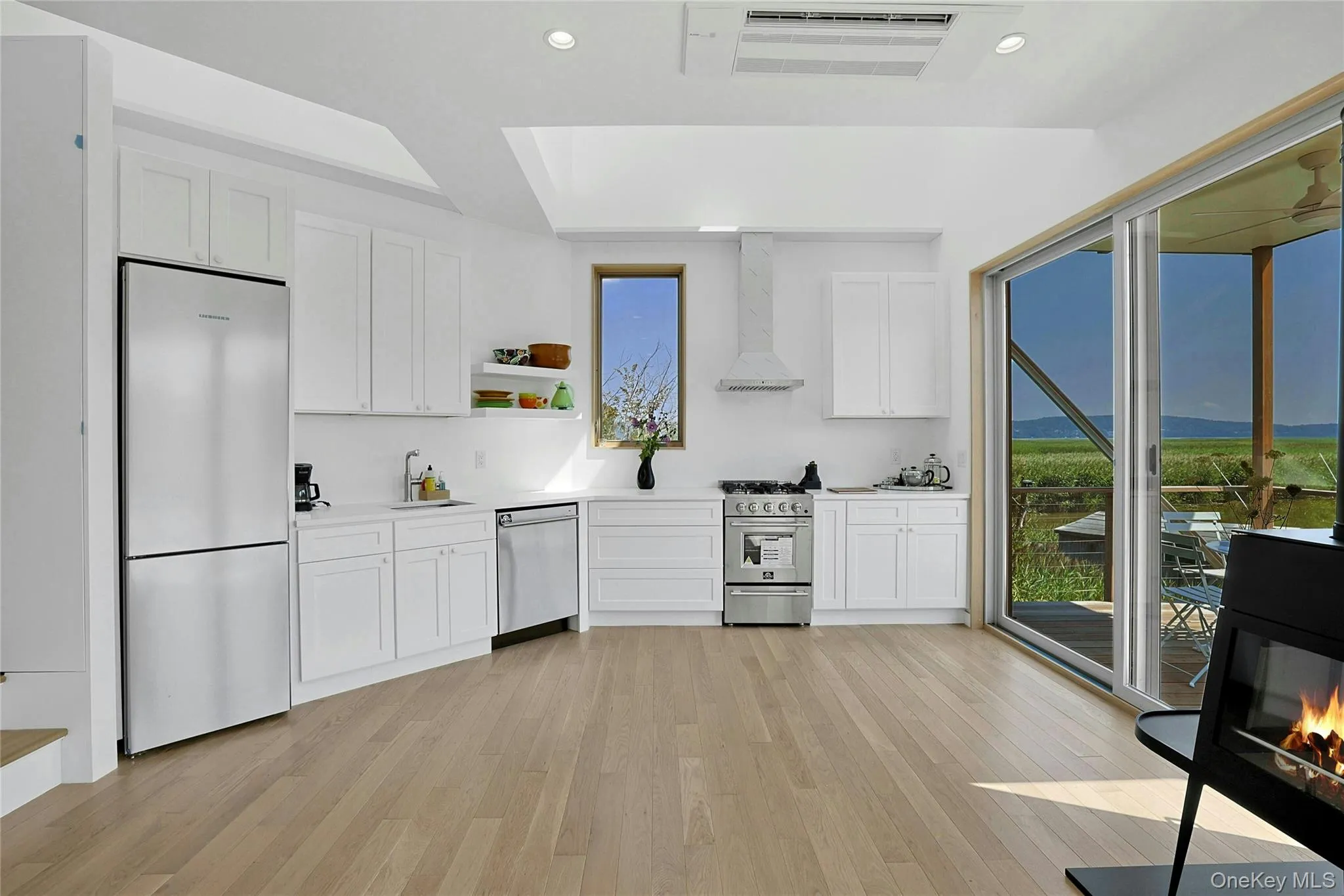 93 Paradise Avenue, Orangetown, NY, 2 Bedrooms Bedrooms, 6 Rooms Rooms,2 BathroomsBathrooms,Residential Lease,Idx,Paradise,0,909309 93 Paradise Avenue, Orangetown, NY, 2 Bedrooms Bedrooms, 6 Rooms Rooms,2 BathroomsBathrooms,Residential Lease,Idx,Paradise,0,909309