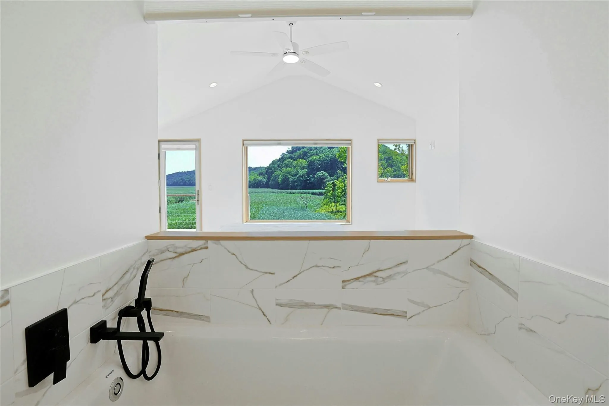 93 Paradise Avenue, Orangetown, NY, 2 Bedrooms Bedrooms, 6 Rooms Rooms,2 BathroomsBathrooms,Residential Lease,Idx,Paradise,0,909309 93 Paradise Avenue, Orangetown, NY, 2 Bedrooms Bedrooms, 6 Rooms Rooms,2 BathroomsBathrooms,Residential Lease,Idx,Paradise,0,909309