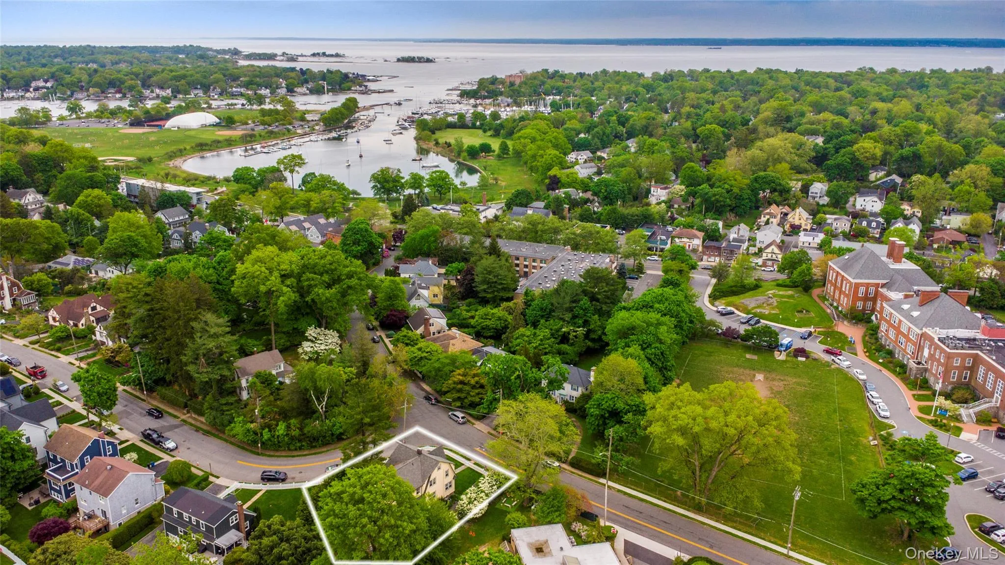 157 Rockland Avenue, Mamaroneck, NY, 4 Bedrooms Bedrooms, 8 Rooms Rooms,3 BathroomsBathrooms,Residential Lease,Idx,Rockland,0,909426 157 Rockland Avenue, Mamaroneck, NY, 4 Bedrooms Bedrooms, 8 Rooms Rooms,3 BathroomsBathrooms,Residential Lease,Idx,Rockland,0,909426