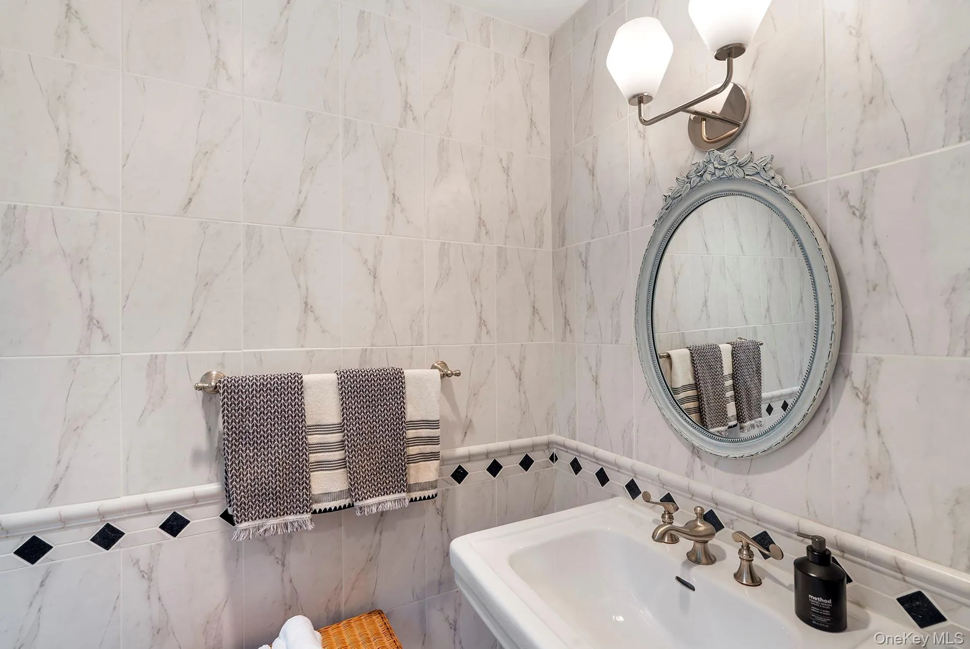 Powder Room Powder Room