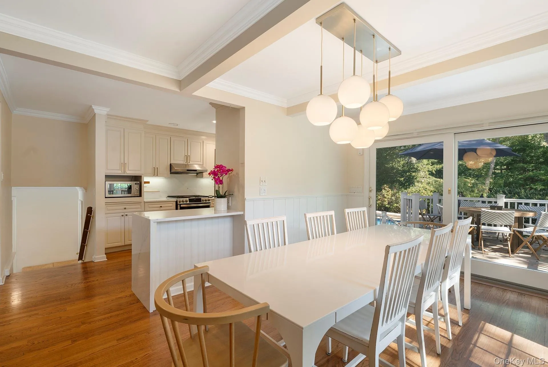 Dining Area Dining Area