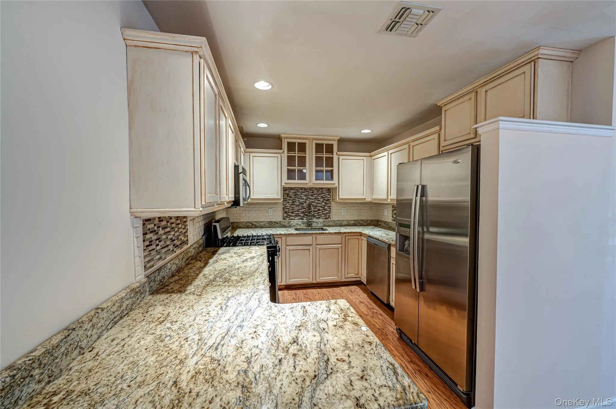 1113 Savoy Drive, Huntington, NY, 2 Bedrooms Bedrooms, 5 Rooms Rooms,2 BathroomsBathrooms,Residential Lease,Idx,Savoy,0,909528 1113 Savoy Drive, Huntington, NY, 2 Bedrooms Bedrooms, 5 Rooms Rooms,2 BathroomsBathrooms,Residential Lease,Idx,Savoy,0,909528