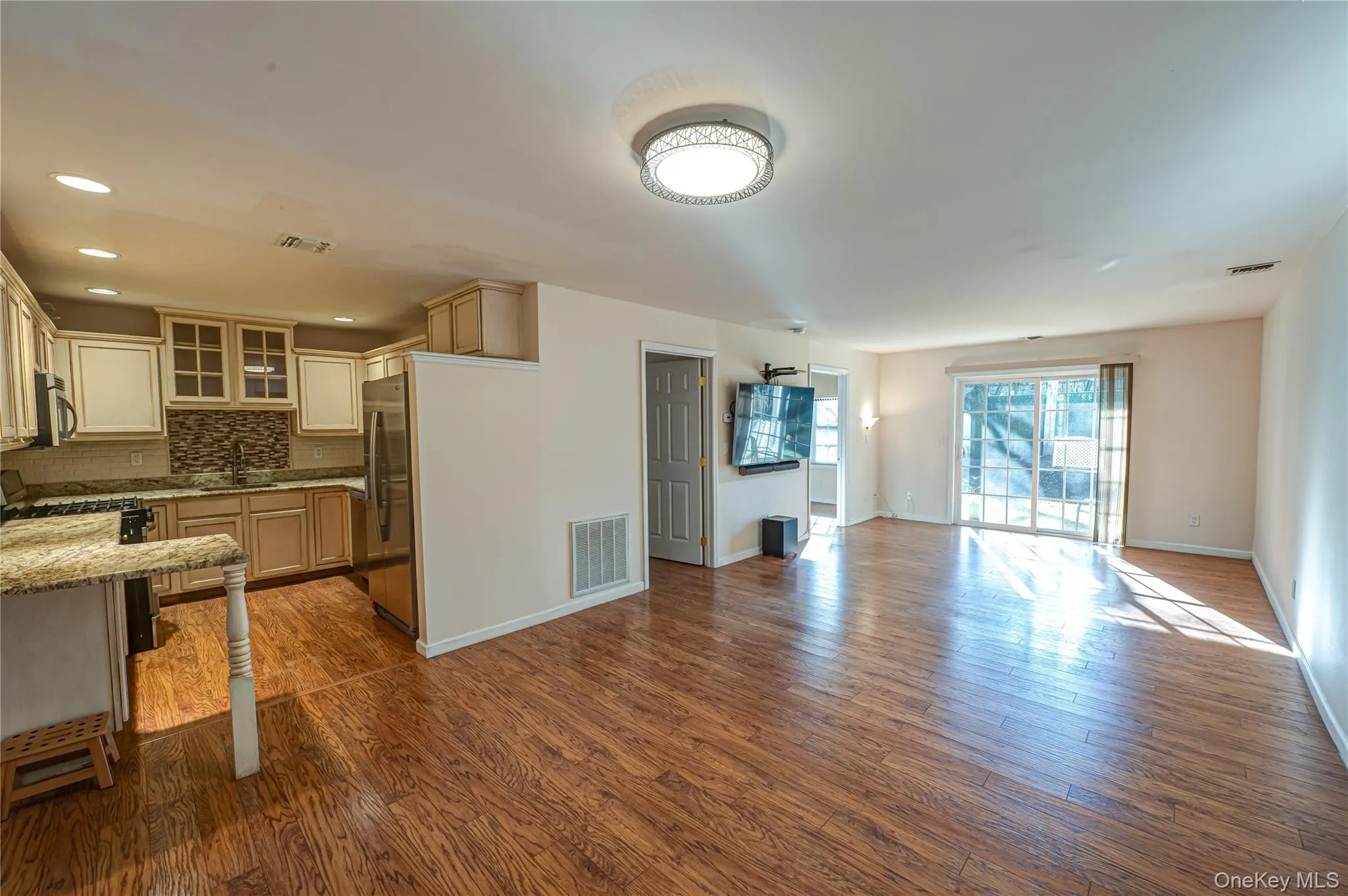 1113 Savoy Drive, Huntington, NY, 2 Bedrooms Bedrooms, 5 Rooms Rooms,2 BathroomsBathrooms,Residential Lease,Idx,Savoy,0,909528 1113 Savoy Drive, Huntington, NY, 2 Bedrooms Bedrooms, 5 Rooms Rooms,2 BathroomsBathrooms,Residential Lease,Idx,Savoy,0,909528