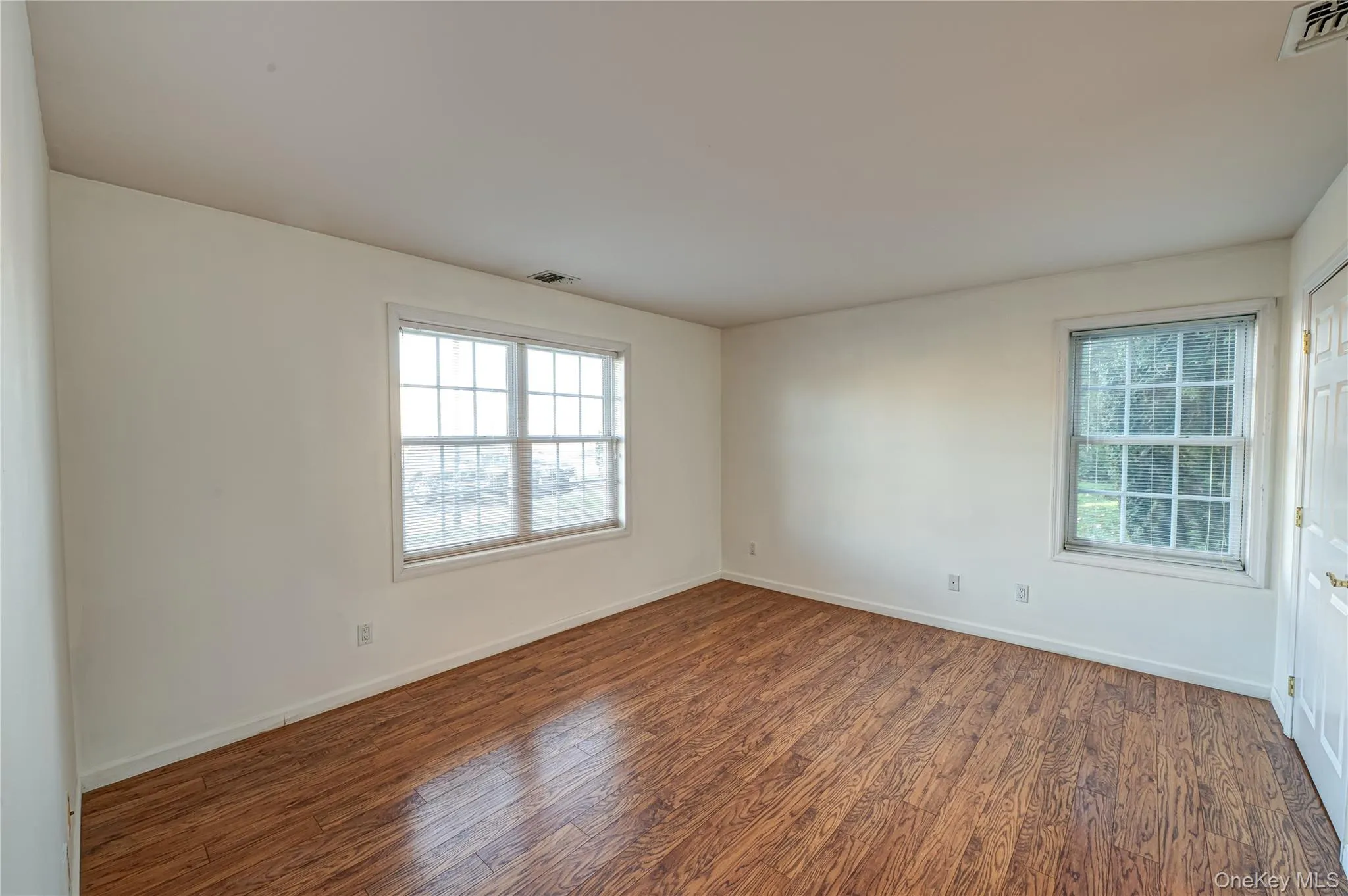 1113 Savoy Drive, Huntington, NY, 2 Bedrooms Bedrooms, 5 Rooms Rooms,2 BathroomsBathrooms,Residential Lease,Idx,Savoy,0,909528 1113 Savoy Drive, Huntington, NY, 2 Bedrooms Bedrooms, 5 Rooms Rooms,2 BathroomsBathrooms,Residential Lease,Idx,Savoy,0,909528