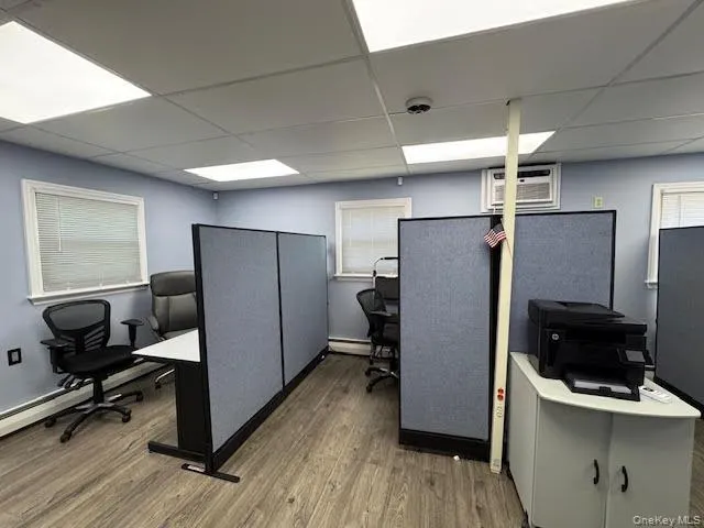 Other view of the office space... Other view of the office space...