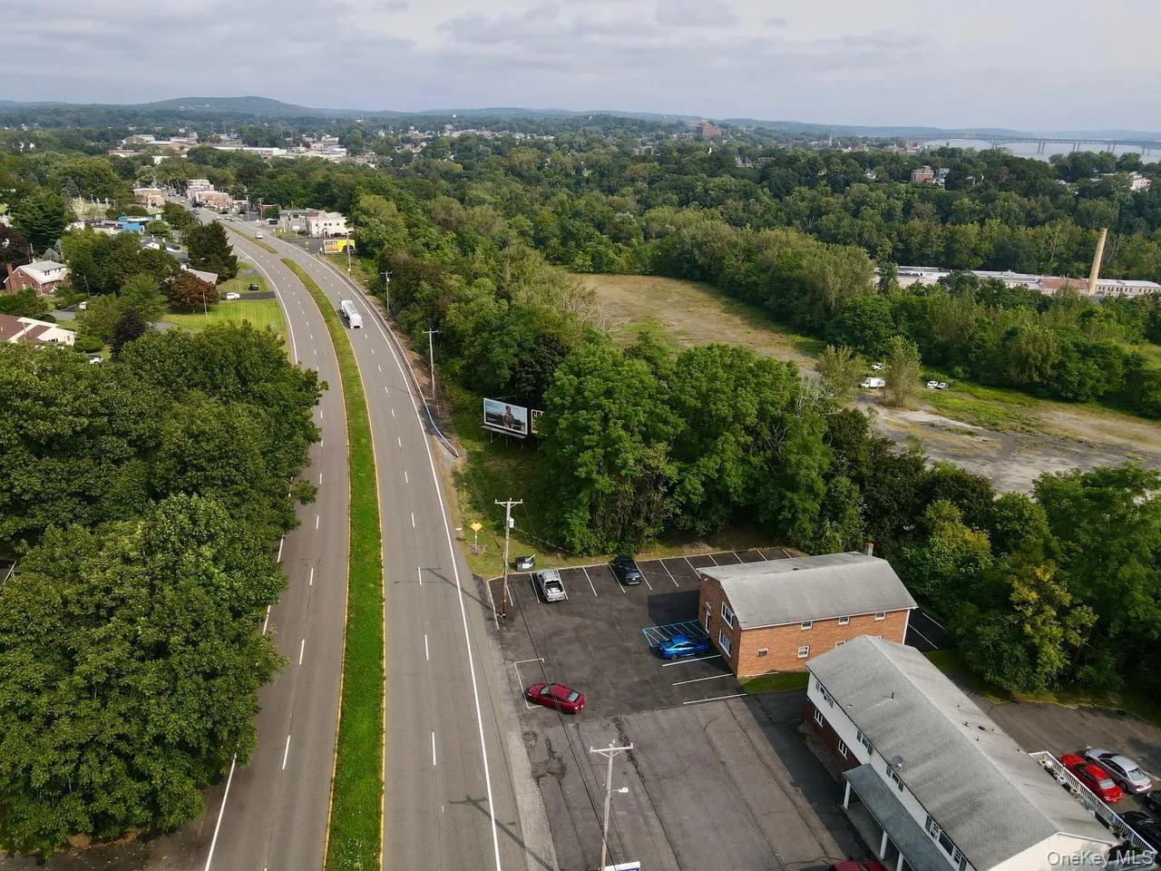View of the property and view of US 9W. View of the property and view of US 9W.