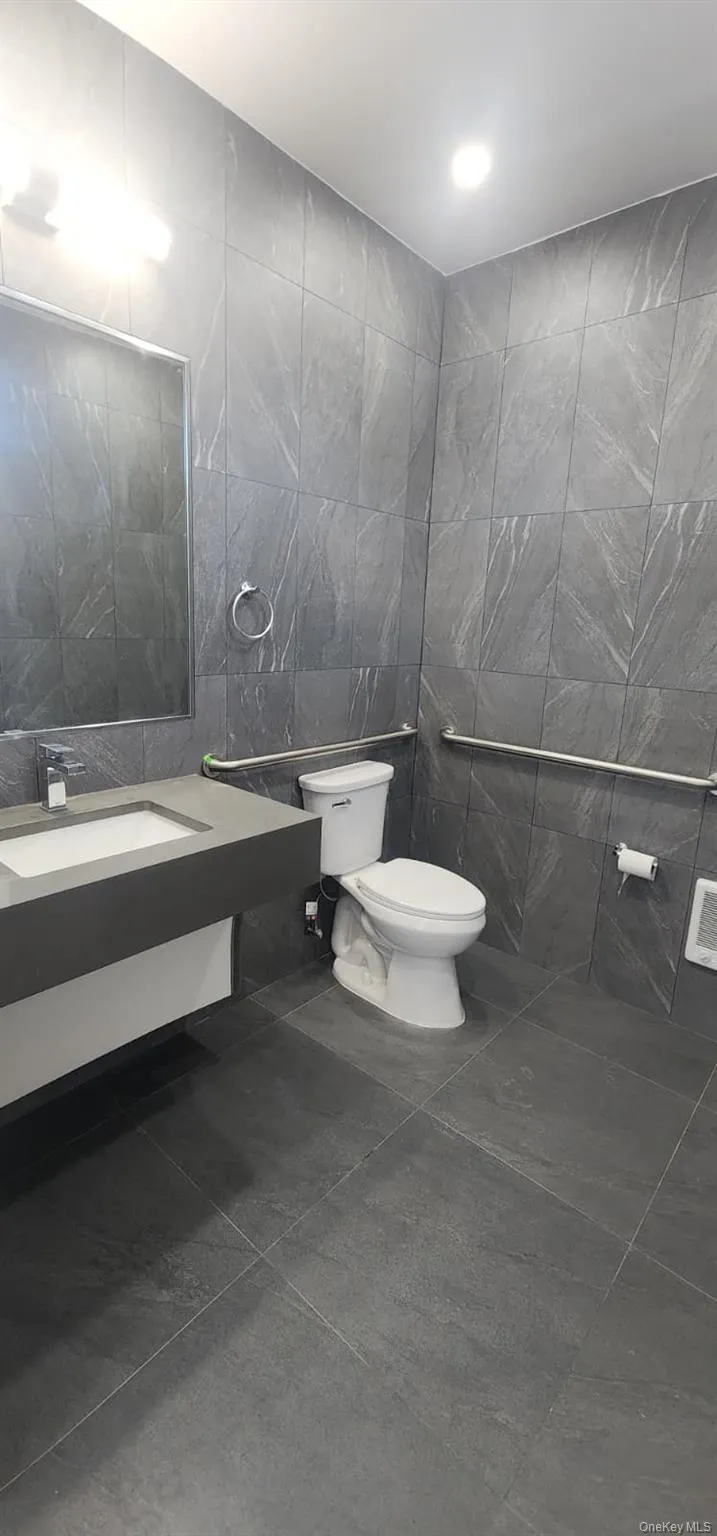 660 Port Washington Boulevard, North Hempstead, NY, ,Commercial Lease,Idx,Port Washington,0,909792 660 Port Washington Boulevard, North Hempstead, NY, ,Commercial Lease,Idx,Port Washington,0,909792