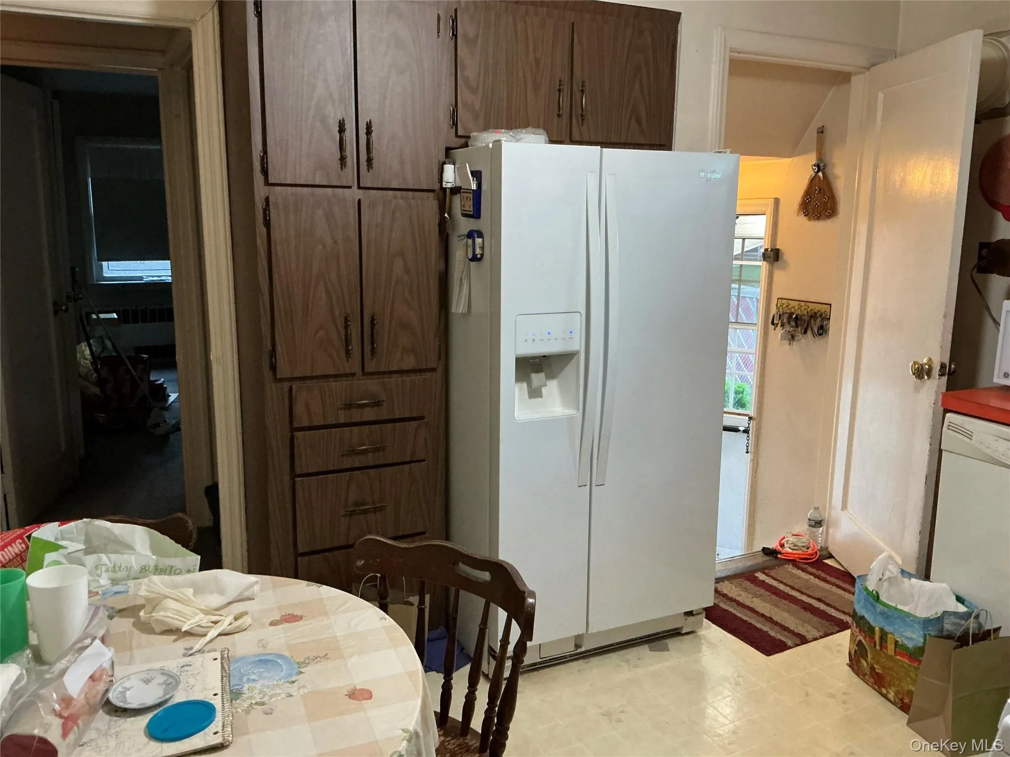 Eat in Kitchen Eat in Kitchen