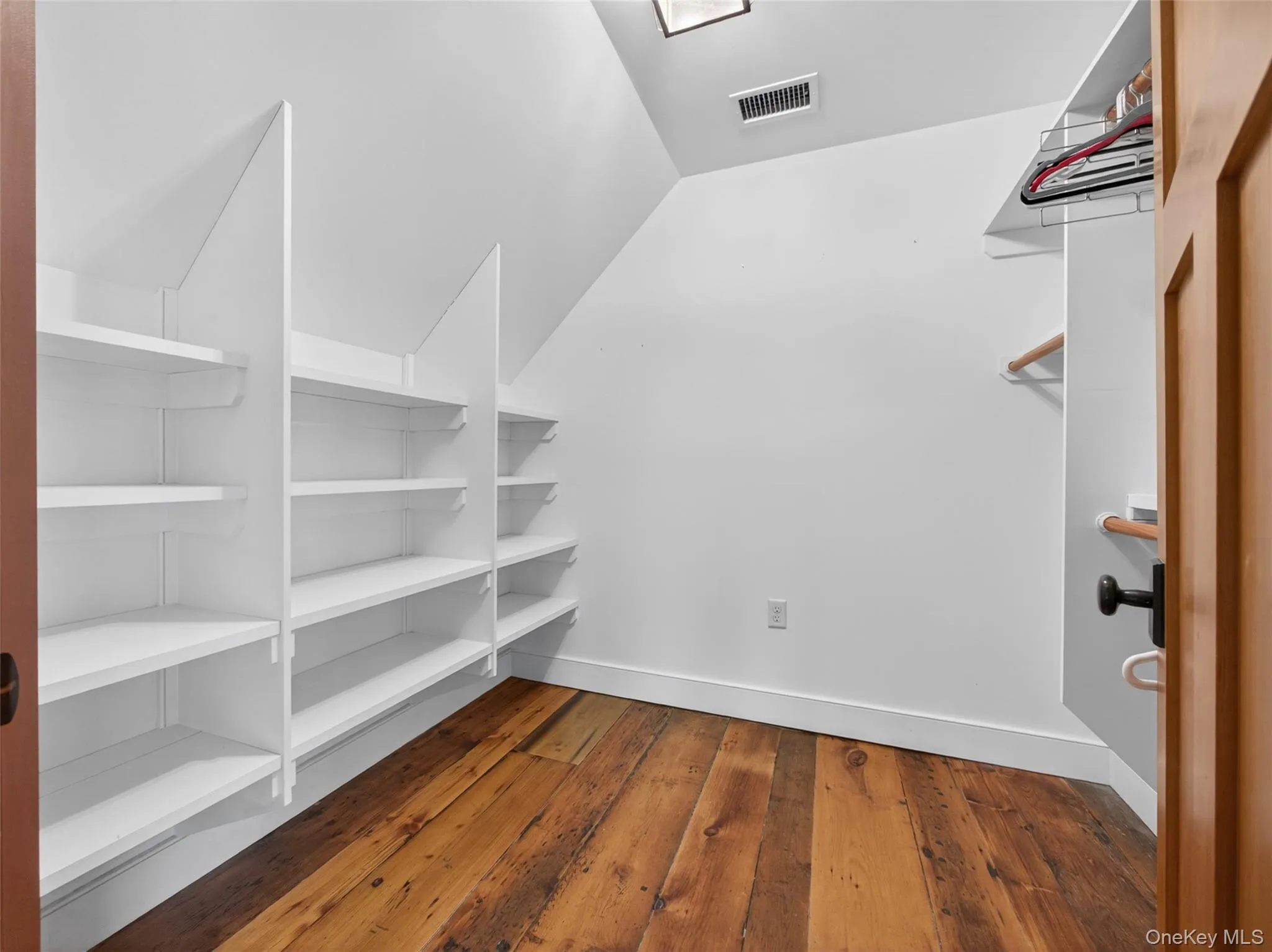 PRIMARY BEDROOM WALK IN CLOSET PRIMARY BEDROOM WALK IN CLOSET