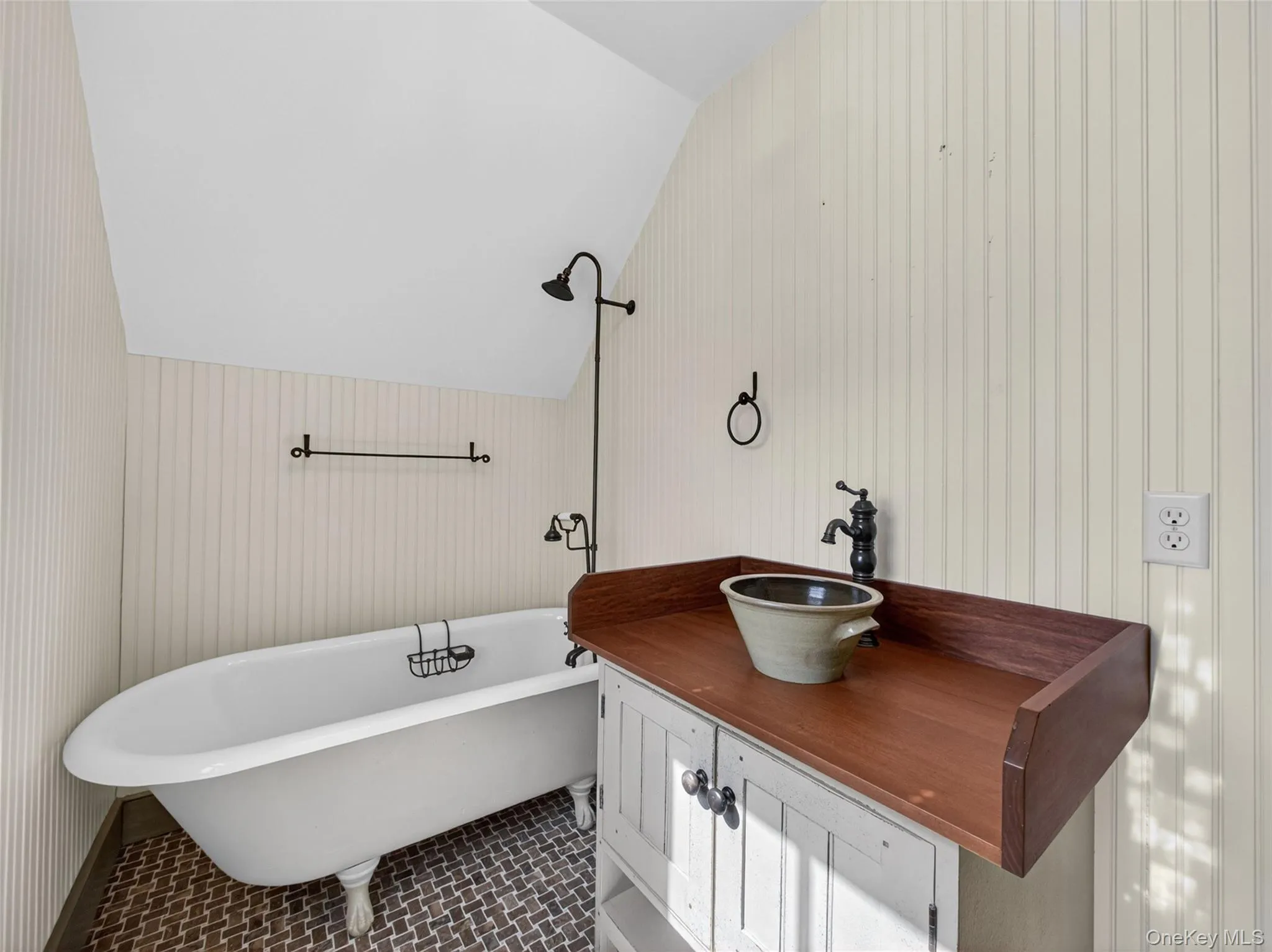 43 Rockland Avenue, Ramapo, NY, 3 Bedrooms Bedrooms, 9 Rooms Rooms,2 BathroomsBathrooms,Residential,For Rent,Rockland,0,909941 43 Rockland Avenue, Ramapo, NY, 3 Bedrooms Bedrooms, 9 Rooms Rooms,2 BathroomsBathrooms,Residential,For Rent,Rockland,0,909941