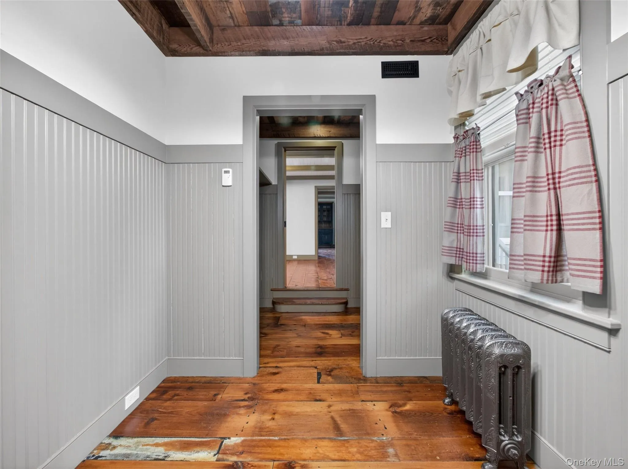 HALLWAY TO HALF BATH HALLWAY TO HALF BATH