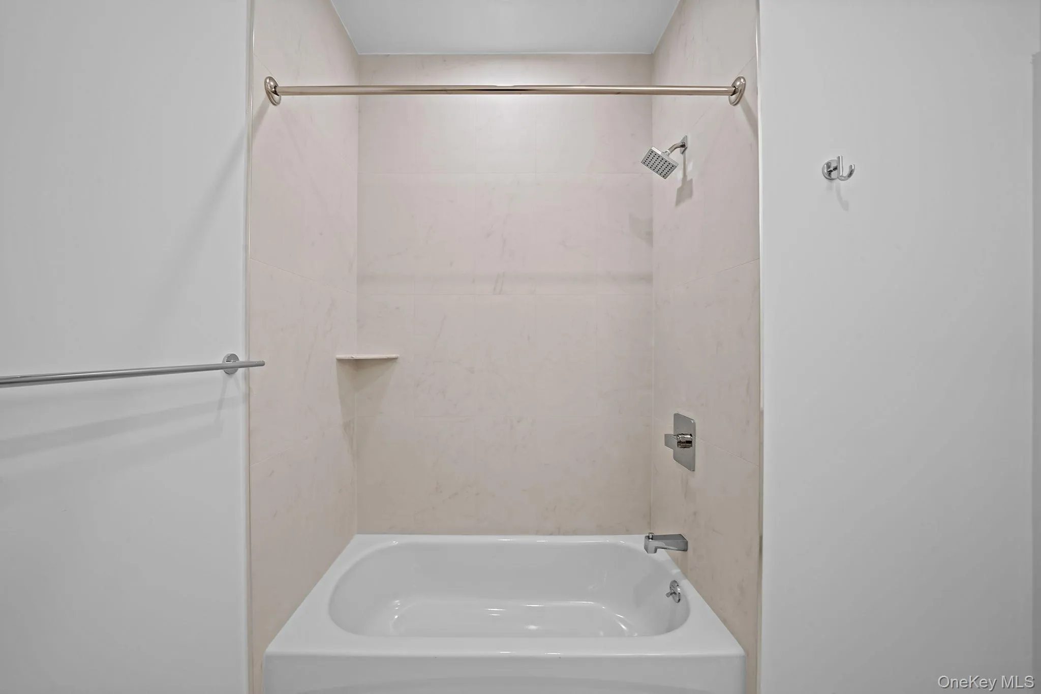 Full bath with shower / bathtub combination Full bath with shower / bathtub combination