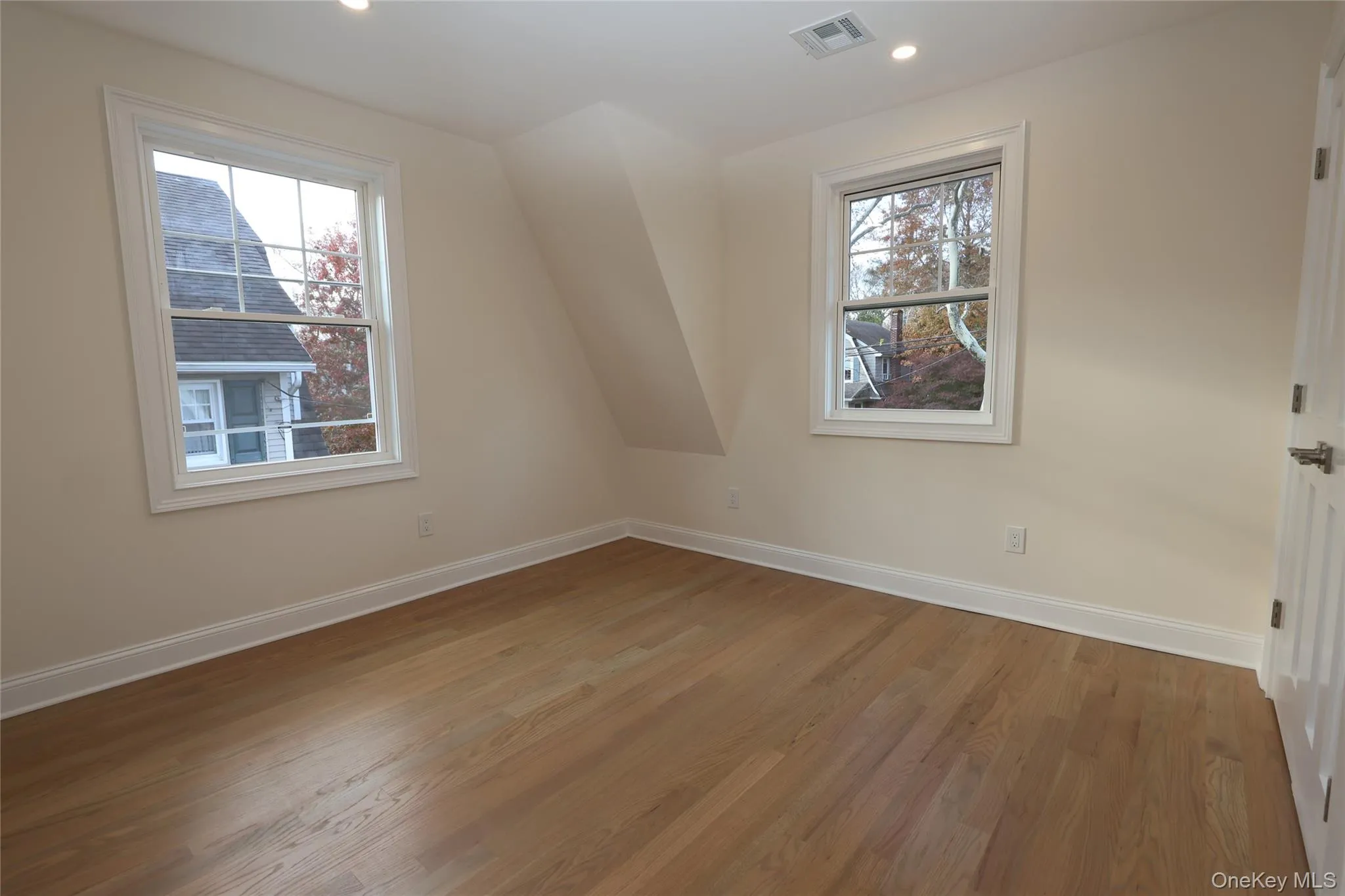 78 Ontario Road, North Hempstead, NY, 4 Bedrooms Bedrooms, 13 Rooms Rooms,3 BathroomsBathrooms,Residential,For Rent,Ontario,0,910010 78 Ontario Road, North Hempstead, NY, 4 Bedrooms Bedrooms, 13 Rooms Rooms,3 BathroomsBathrooms,Residential,For Rent,Ontario,0,910010