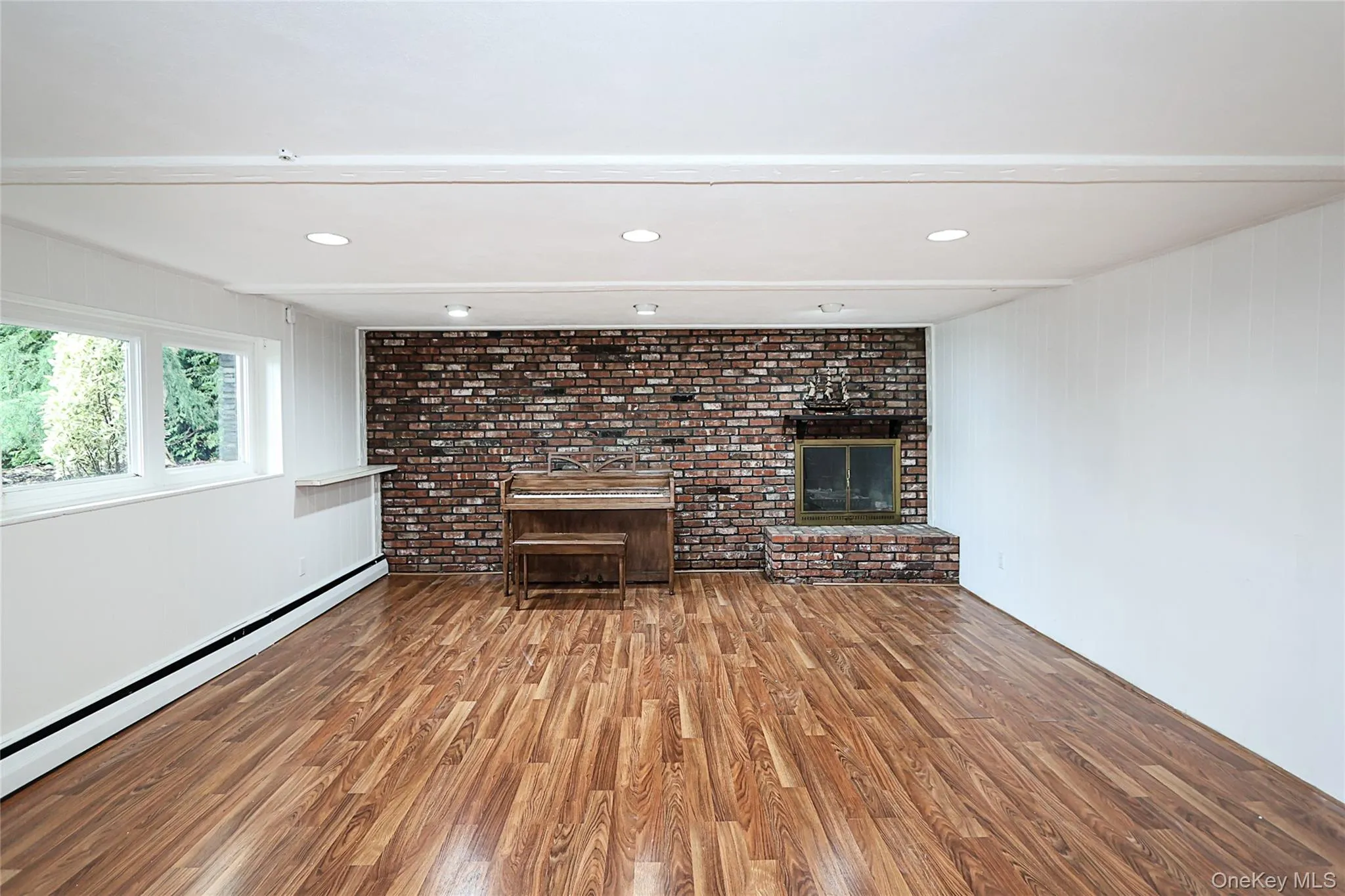 14 Glenn Drive, Oyster Bay, NY, 4 Bedrooms Bedrooms, 8 Rooms Rooms,3 BathroomsBathrooms,Residential Lease,Idx,Glenn,0,910199 14 Glenn Drive, Oyster Bay, NY, 4 Bedrooms Bedrooms, 8 Rooms Rooms,3 BathroomsBathrooms,Residential Lease,Idx,Glenn,0,910199