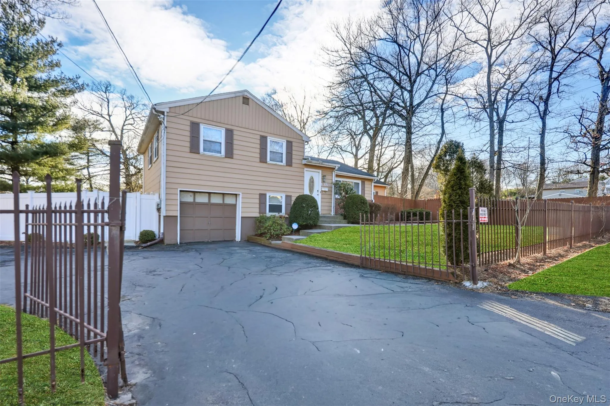 138 Eckerson Road, Ramapo, NY, 4 Bedrooms Bedrooms, 12 Rooms Rooms,2 BathroomsBathrooms,Residential,For Rent,Eckerson,0,KEY910293 138 Eckerson Road, Ramapo, NY, 4 Bedrooms Bedrooms, 12 Rooms Rooms,2 BathroomsBathrooms,Residential,For Rent,Eckerson,0,KEY910293