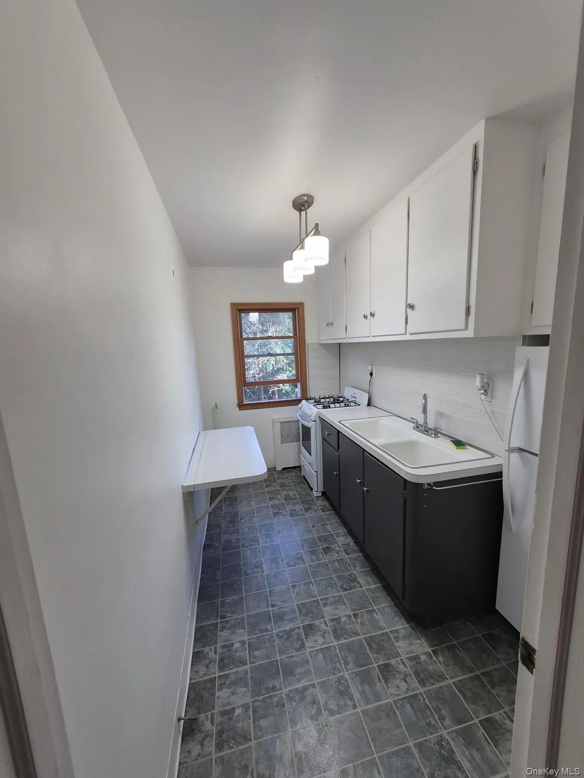3 Meadowbrook Drive, Huntington, NY, 2 Bedrooms Bedrooms, 5 Rooms Rooms,1 BathroomBathrooms,Residential Lease,Idx,Meadowbrook,0,910339 3 Meadowbrook Drive, Huntington, NY, 2 Bedrooms Bedrooms, 5 Rooms Rooms,1 BathroomBathrooms,Residential Lease,Idx,Meadowbrook,0,910339