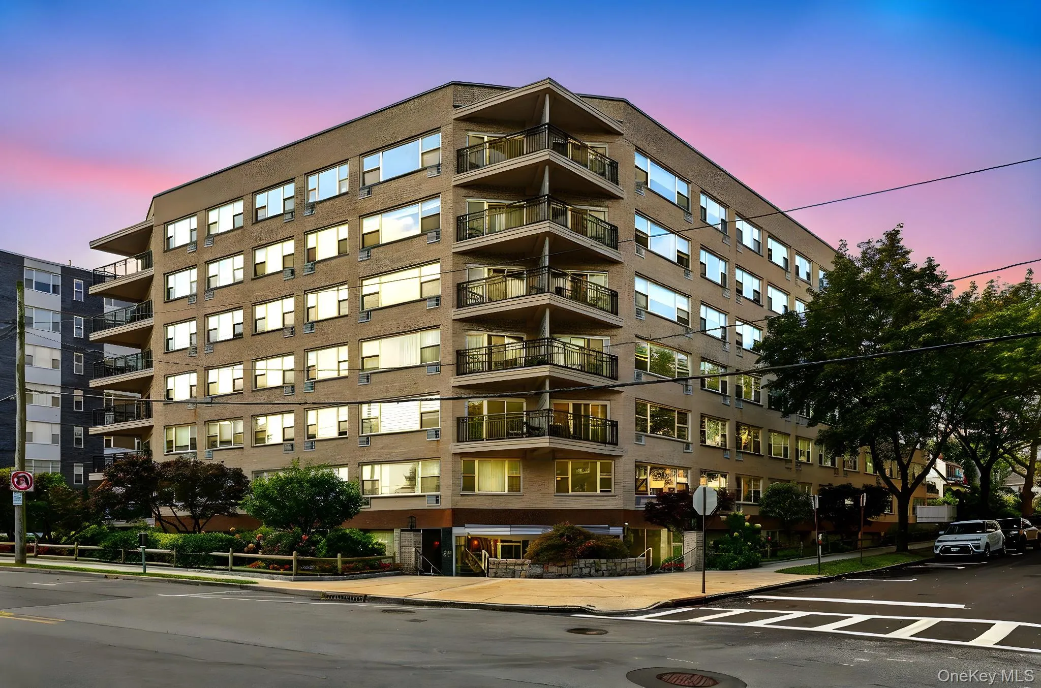 View of apartment building / complex View of apartment building / complex