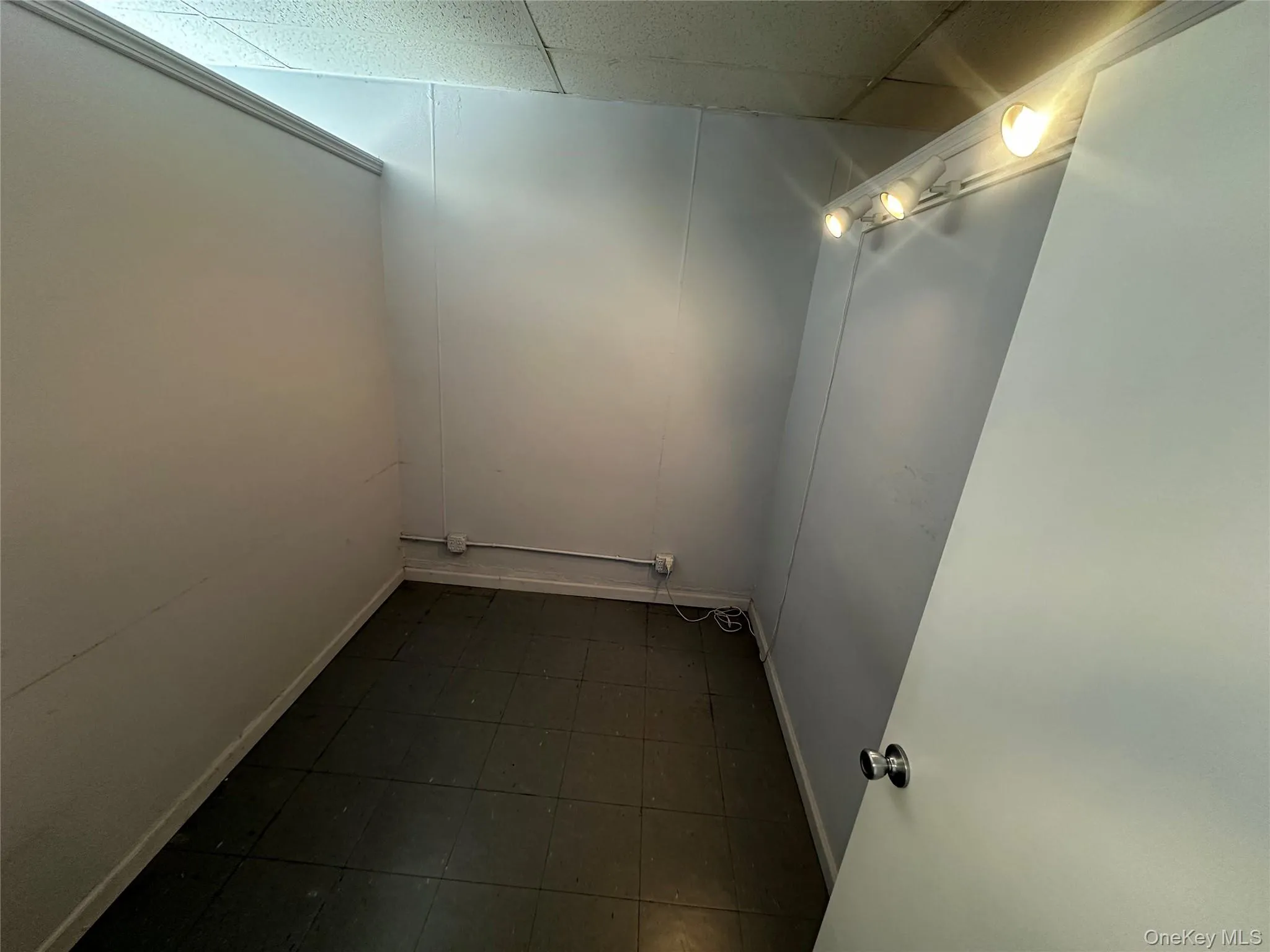 208 Willis Avenue, North Hempstead, NY, ,Commercial Lease,Idx,Willis,910612 208 Willis Avenue, North Hempstead, NY, ,Commercial Lease,Idx,Willis,910612