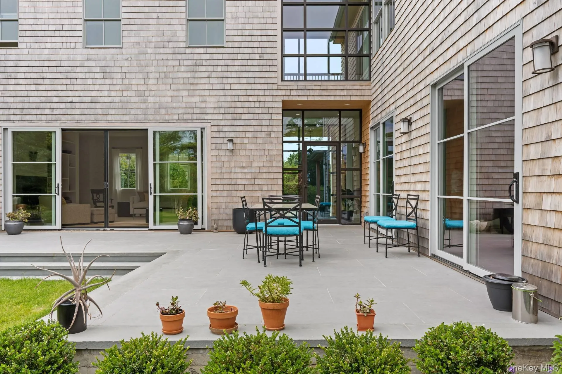 View of patio / terrace with outdoor dining area View of patio / terrace with outdoor dining area