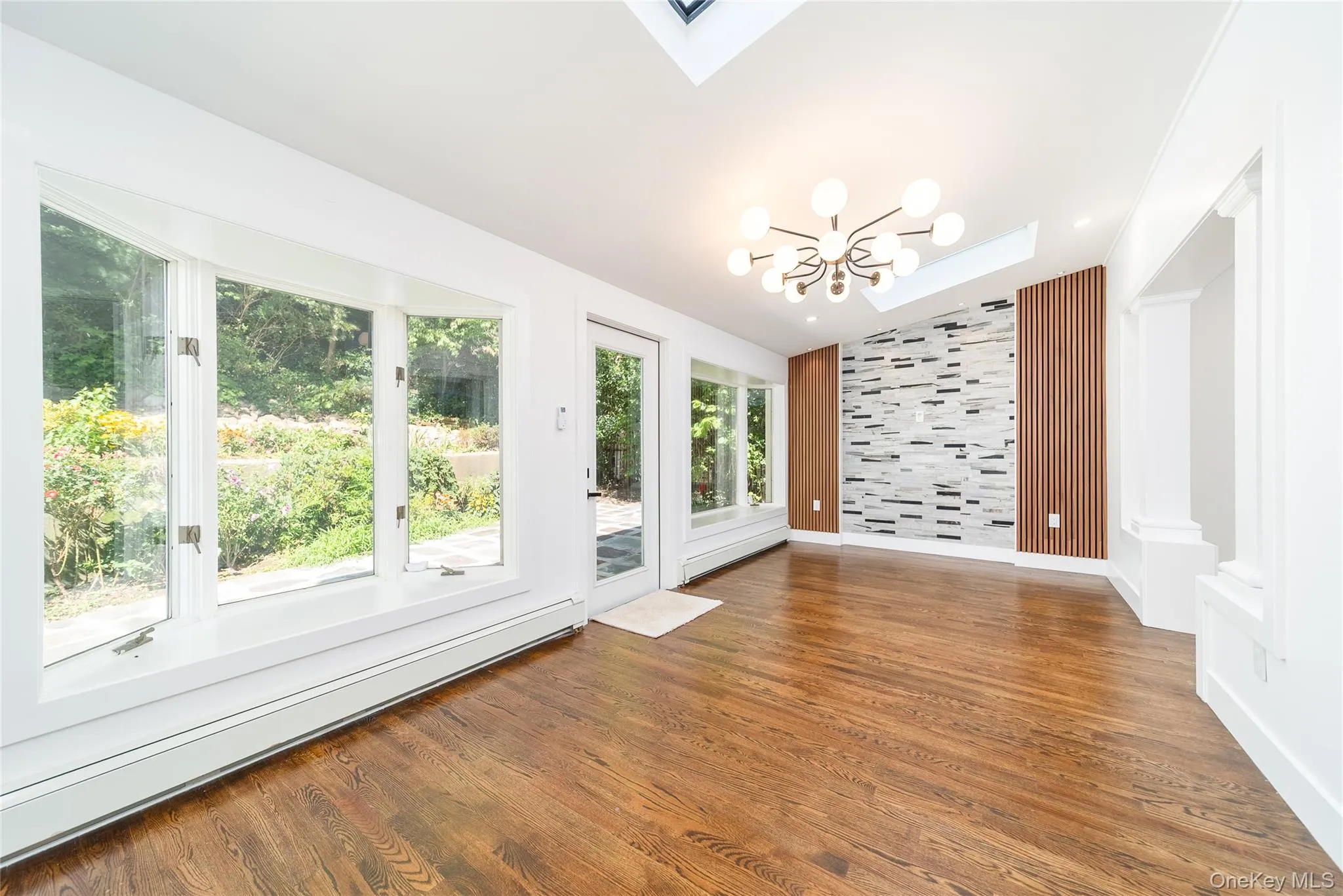 8632 Midland Parkway, New York, NY, 4 Bedrooms Bedrooms, 10 Rooms Rooms,3 BathroomsBathrooms,Residential,For Rent,Midland,0,910967 8632 Midland Parkway, New York, NY, 4 Bedrooms Bedrooms, 10 Rooms Rooms,3 BathroomsBathrooms,Residential,For Rent,Midland,0,910967