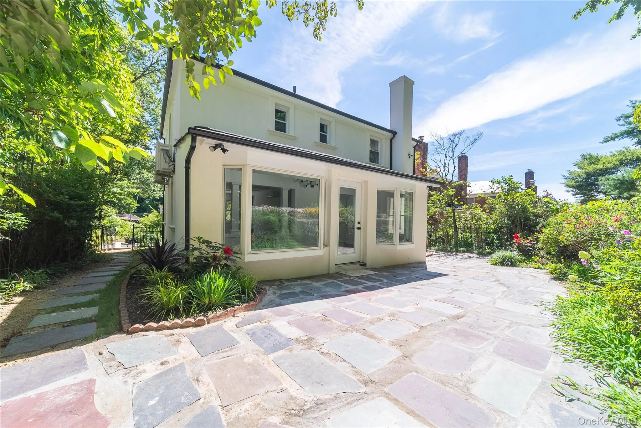 8632 Midland Parkway, New York, NY, 4 Bedrooms Bedrooms, 10 Rooms Rooms,3 BathroomsBathrooms,Residential,For Rent,Midland,0,910967 8632 Midland Parkway, New York, NY, 4 Bedrooms Bedrooms, 10 Rooms Rooms,3 BathroomsBathrooms,Residential,For Rent,Midland,0,910967