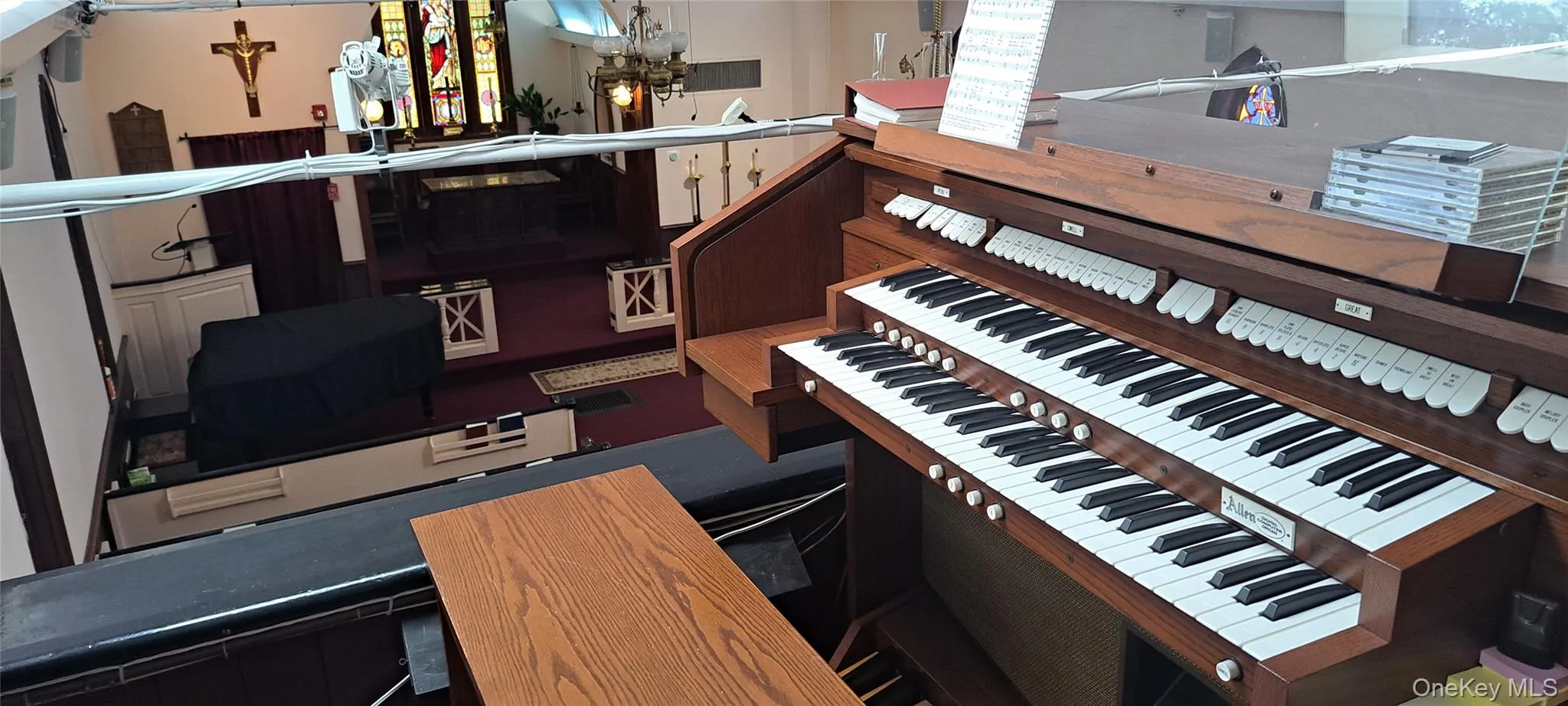 Misc room featuring a chandelier Misc room featuring a chandelier