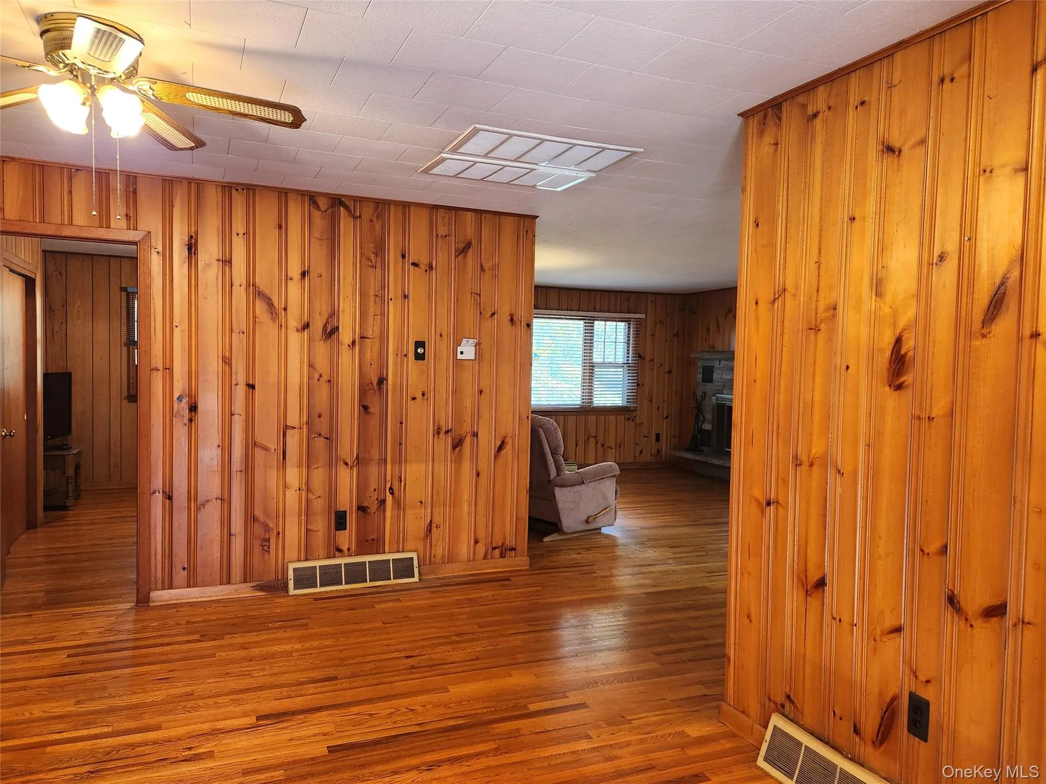 107 Thompson Place, Bethel, NY, 3 Bedrooms Bedrooms, 6 Rooms Rooms,1 BathroomBathrooms,Residential,For Rent,Thompson,0,911124 107 Thompson Place, Bethel, NY, 3 Bedrooms Bedrooms, 6 Rooms Rooms,1 BathroomBathrooms,Residential,For Rent,Thompson,0,911124